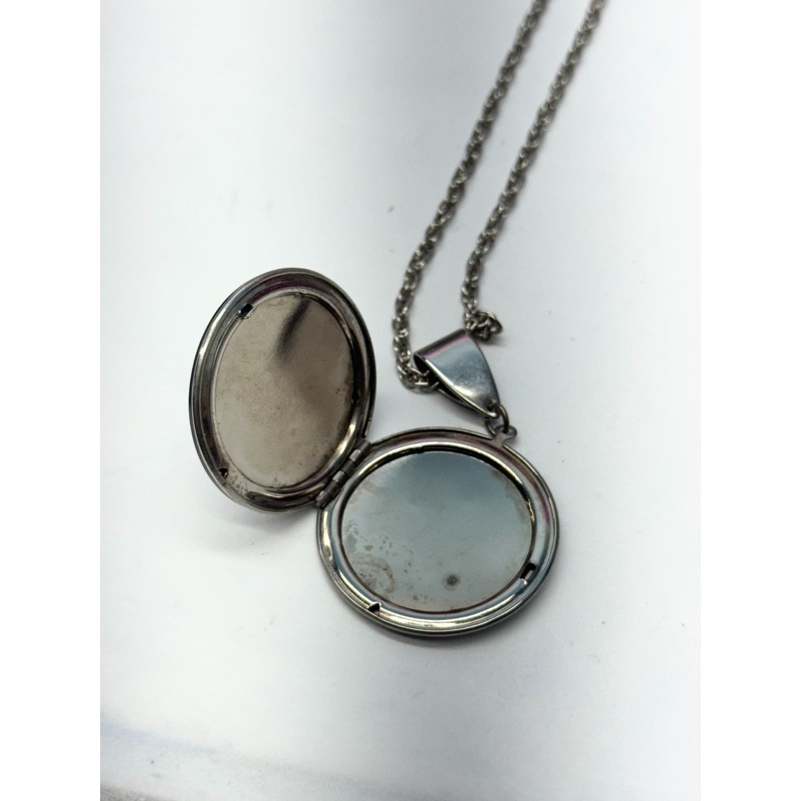 Vintage Vintage black silver locket pendant necklace Size ONE SIZE - 6 Thumbnail