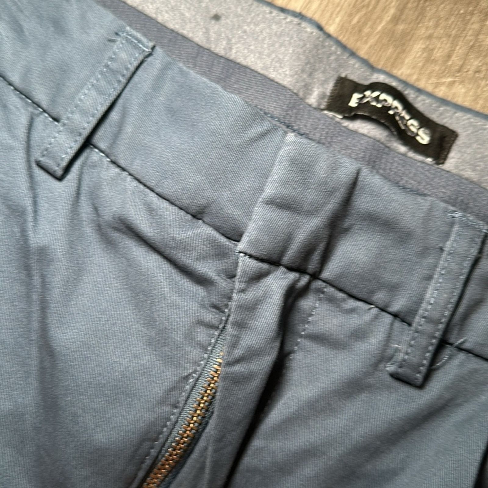Express Express Athletic Pleated Chinos (NWOT) - 37x27 (Measures) Size US 37 - 7 Thumbnail