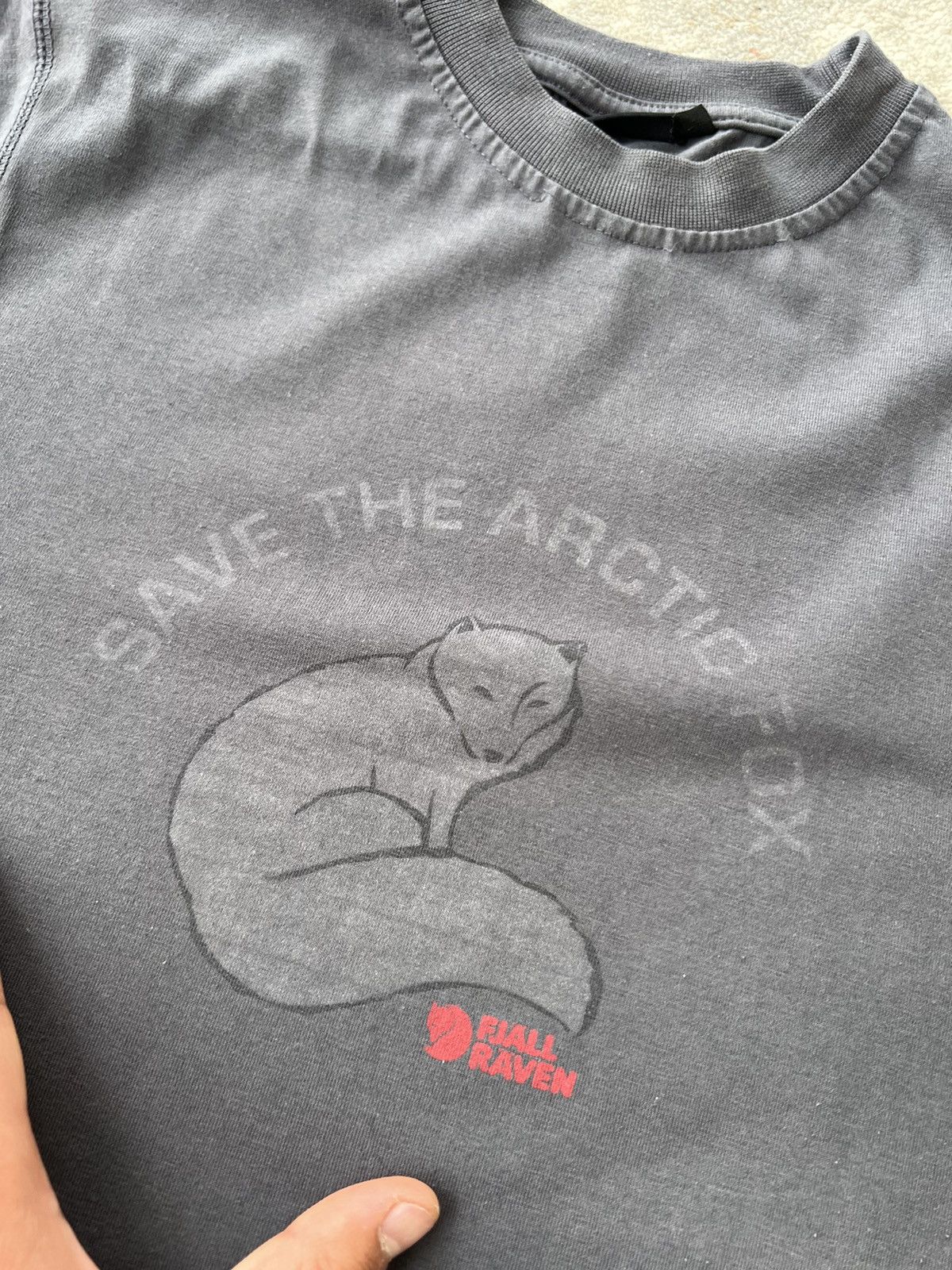 Fjallraven Vintage Fjallraven Save The Arctic Fox Tee Size US S / EU 44-46 / 1 - 4 Thumbnail