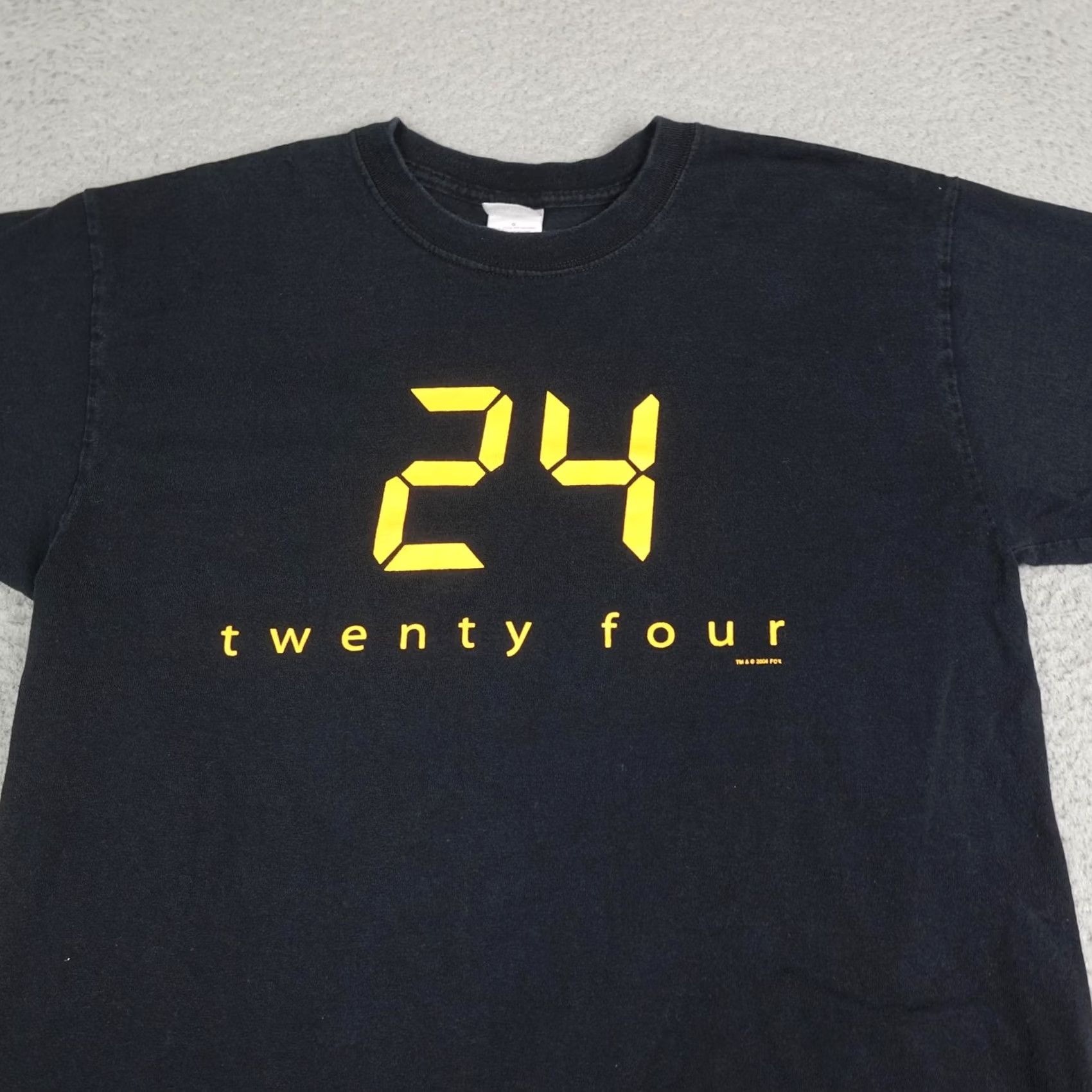 Gildan VINTAGE Gildan 24 Shirt Mens L Black Graphic TV Shows 24 Tee 2004 Size US L / EU 52-54 / 3 - 3 Thumbnail