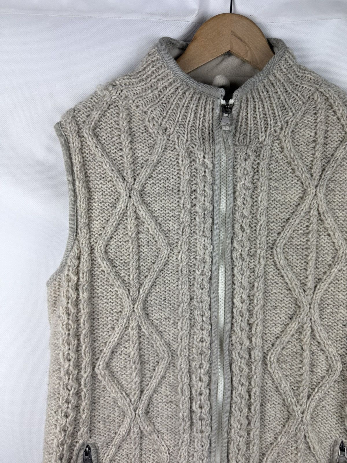 Handmade Pachamama Men’s Wool Cable Knit Handmade Vest Waistcoat Size US M / EU 48-50 / 2 - 4 Thumbnail
