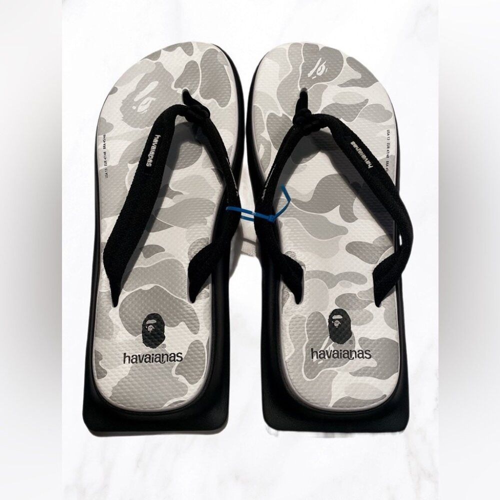 image of Bape X Havaianas Tradi Zori Sandals in White, Men's (Size 13)