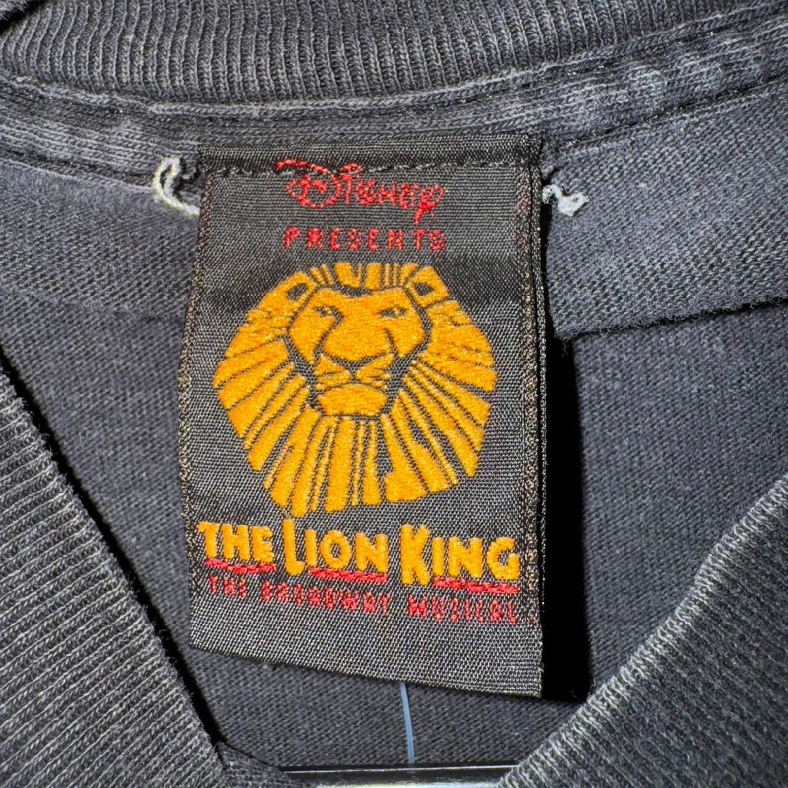 Disney Medium - Vintage disney lion king broadway theater t-shirt Size US M / EU 48-50 / 2 - 4 Thumbnail