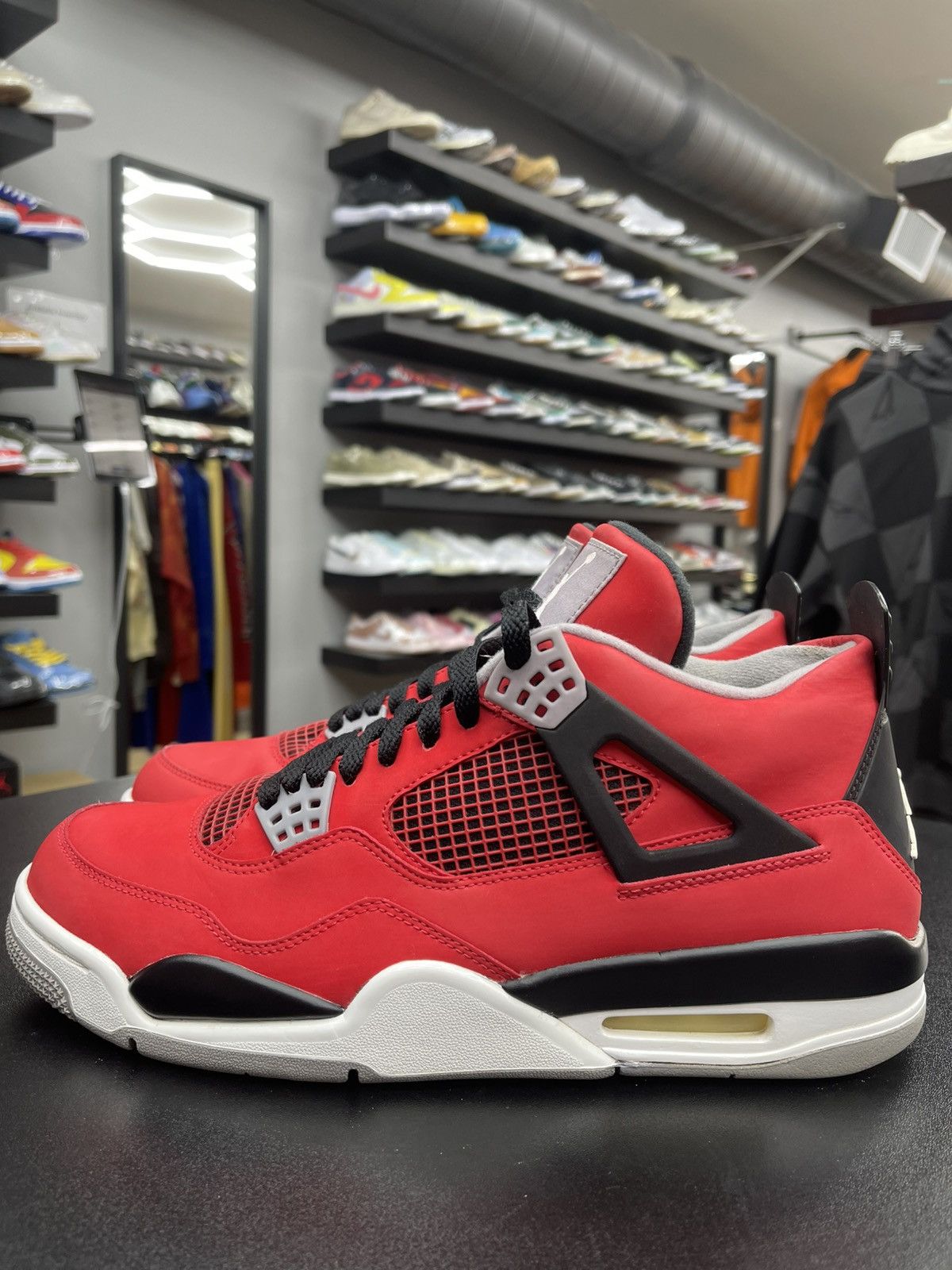 Jordan Brand Size 11 - Jordan 4 Bravo “2013” Size US 11 / EU 44 - 1 Thumbnail