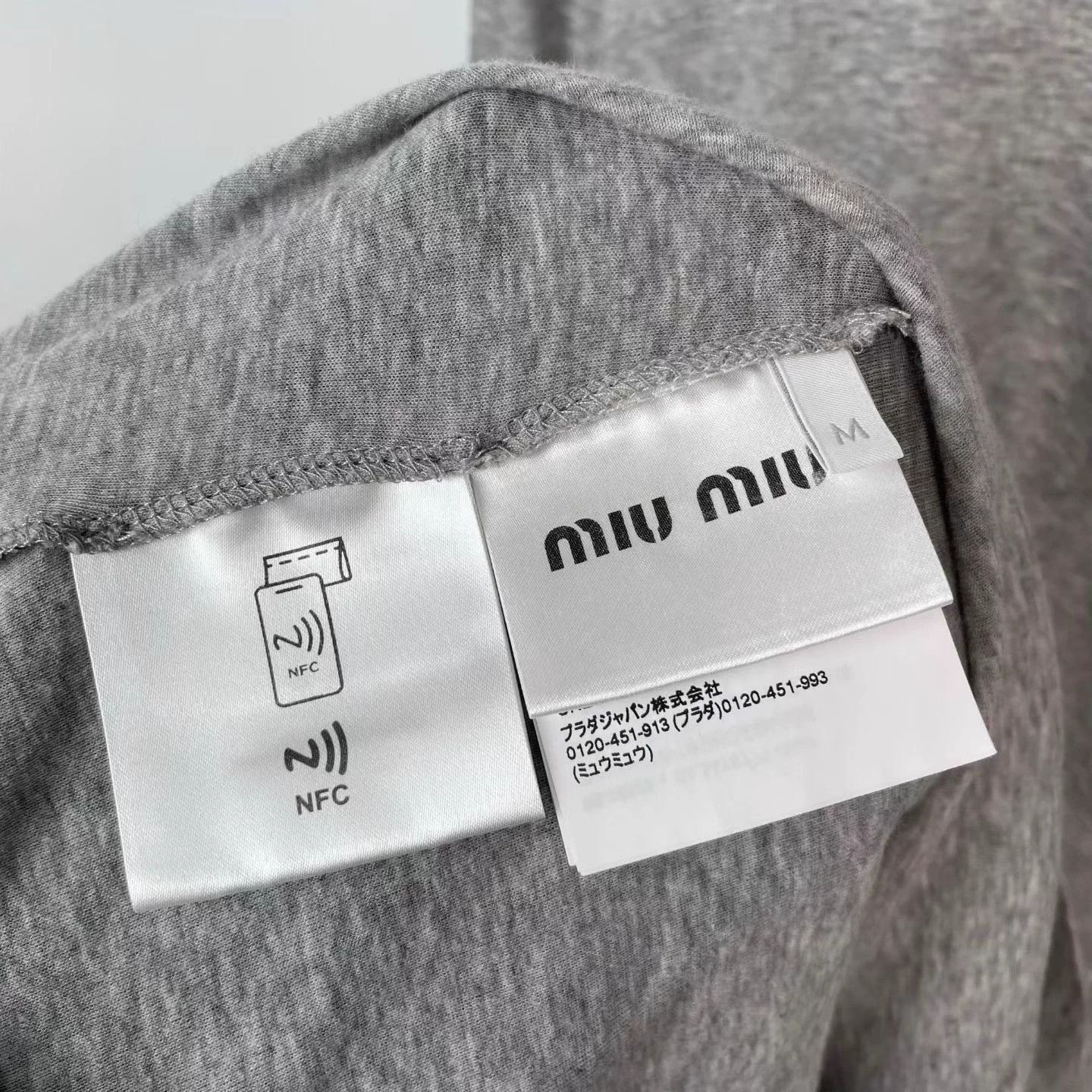 Miu Miu Miu Miu women's Gray Long-Sleeve Classic Crew M Top Size M / US 6-8 / IT 42-44 - 6 Thumbnail