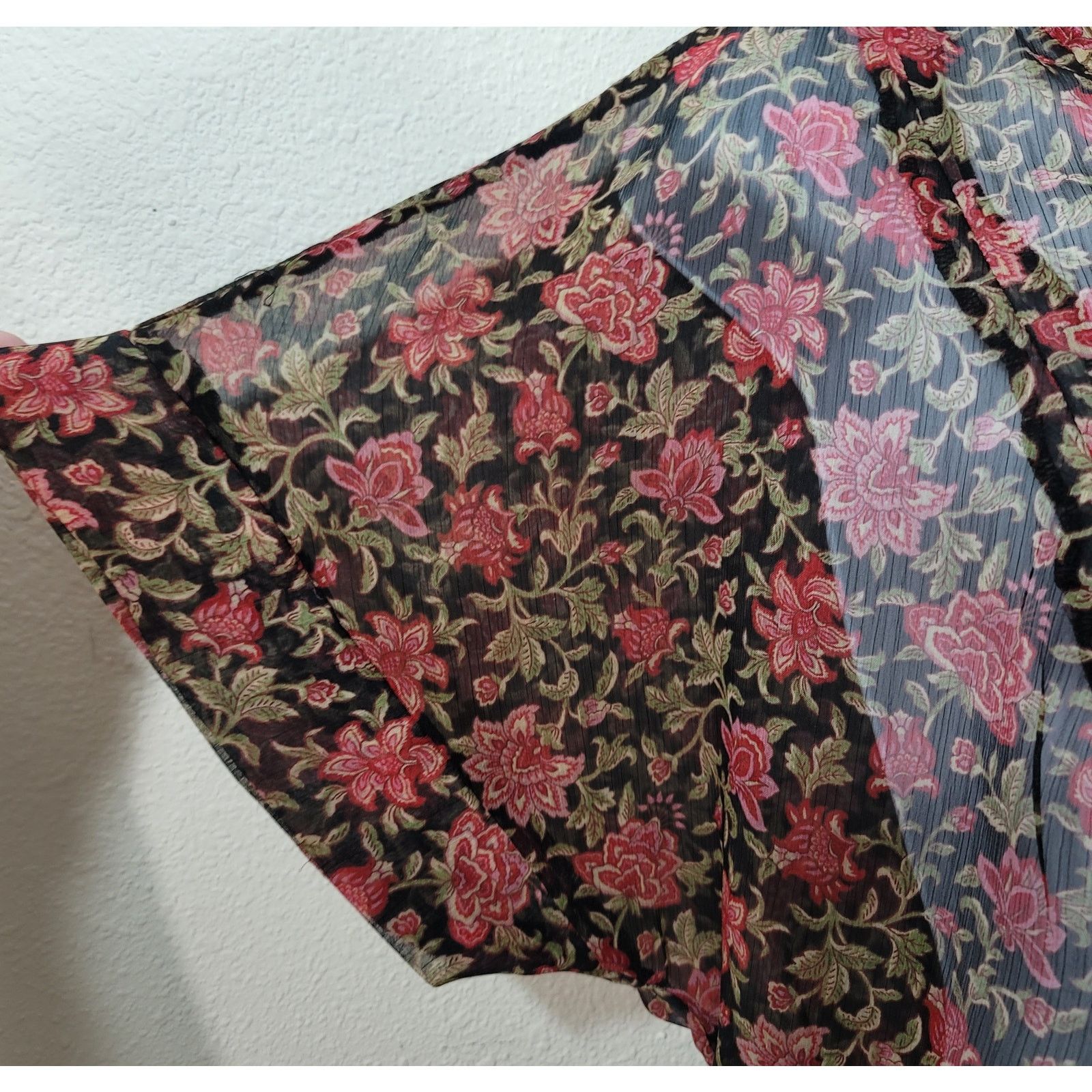 Converse Converse Black Red Floral Sheer Button Up Top XL Lightweight Size XL / US 12-14 / IT 48-50 - 2 Thumbnail