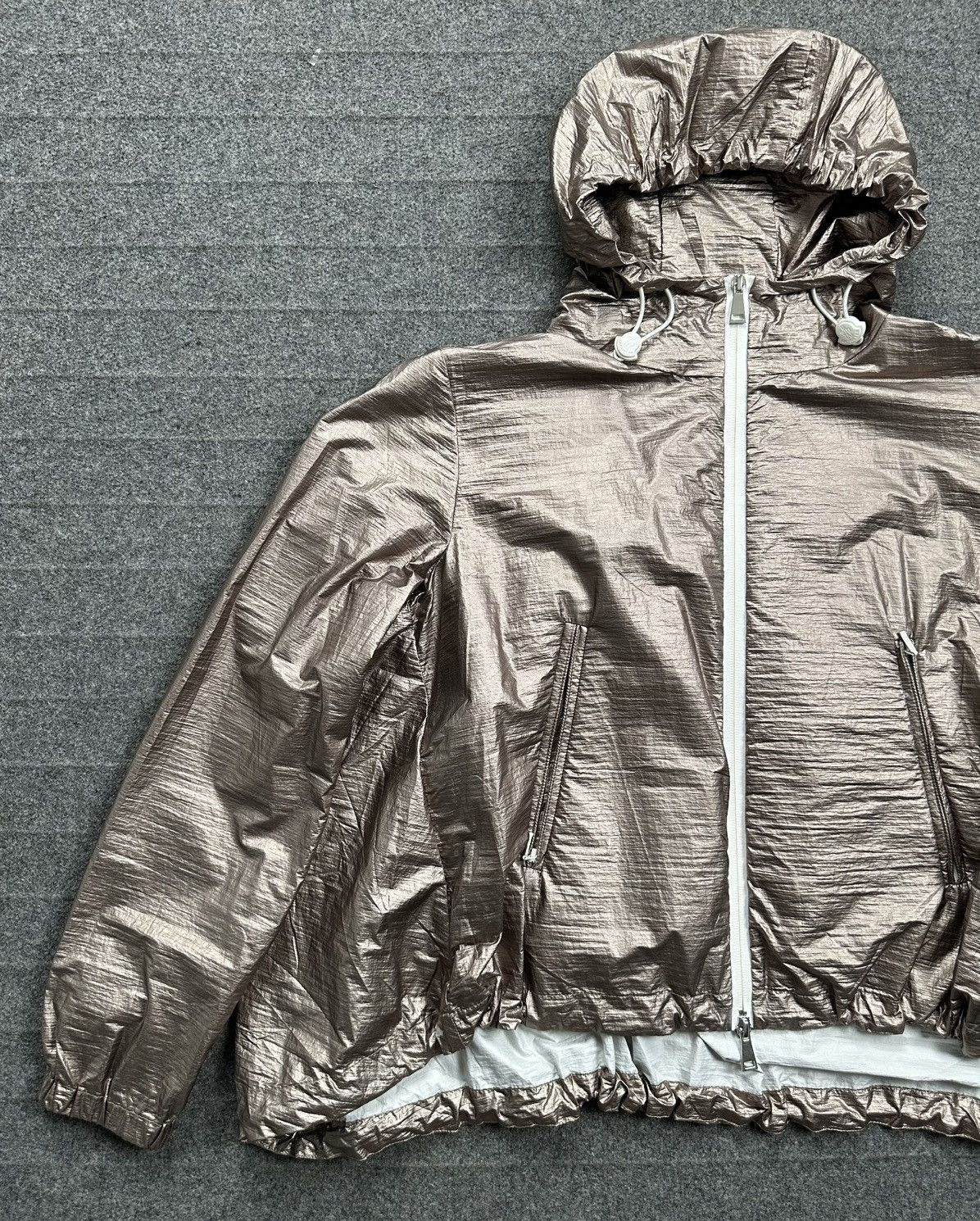 Moncler Moncler - Eschamali Giubbotto - Hooded Metallic Jacket Size M / US 6-8 / IT 42-44 - 2 Thumbnail