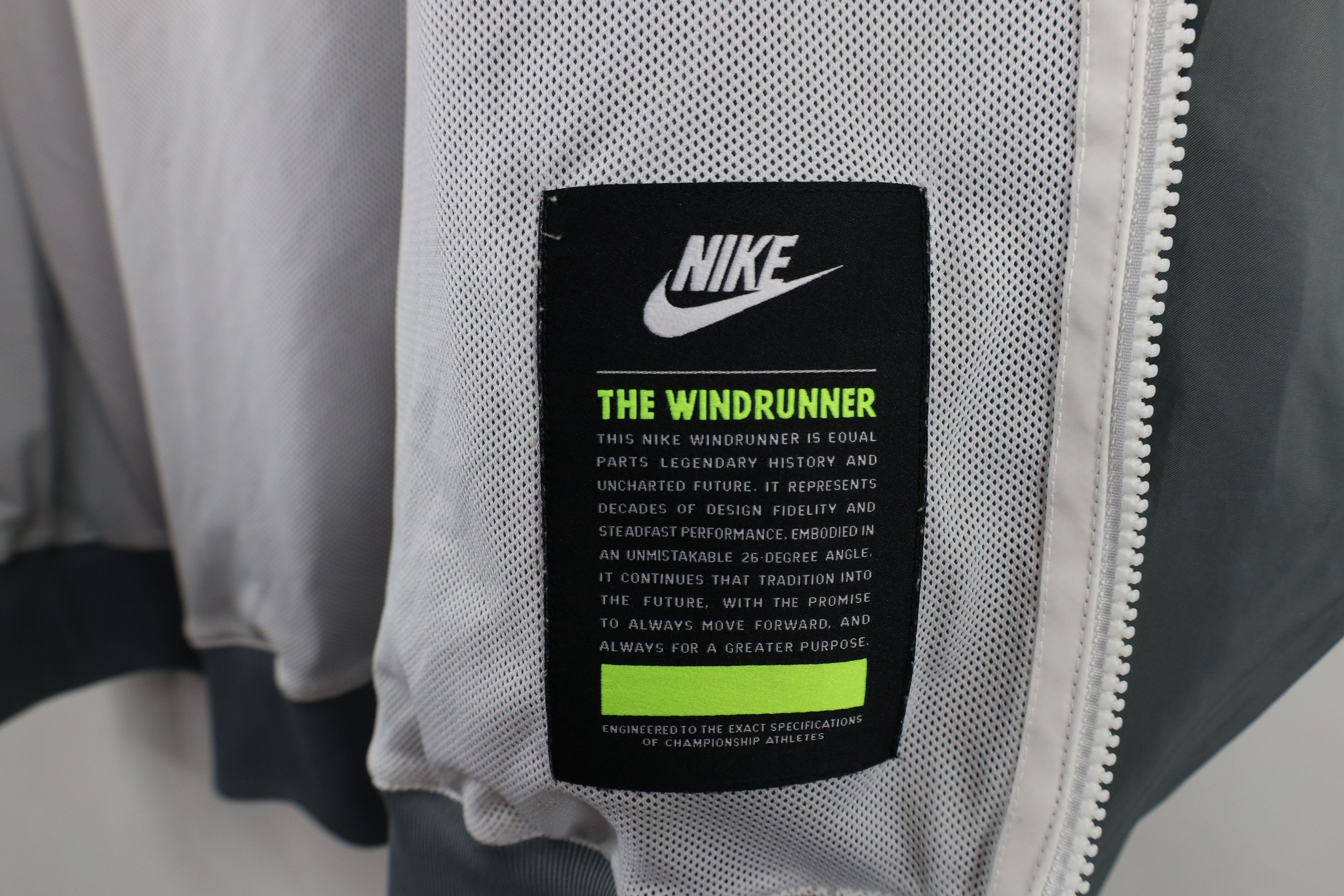 Nike × Vintage Nike Sportswear Lined Hooded Windrunner Windbreaker Jacket Size US M / EU 48-50 / 2 - 9 Thumbnail