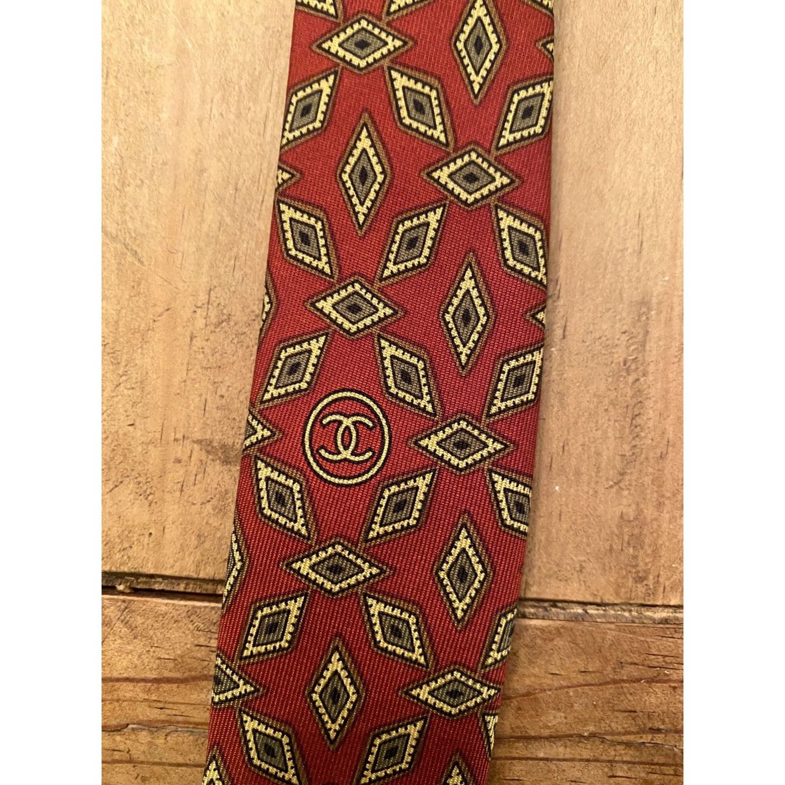 Chanel VINTAGE Chanel Paris Red Green Diamonds Mens 100% Silk Tie 3.5w 57L Logo Diamond Tie Mens Size ONE SIZE - 6 Thumbnail
