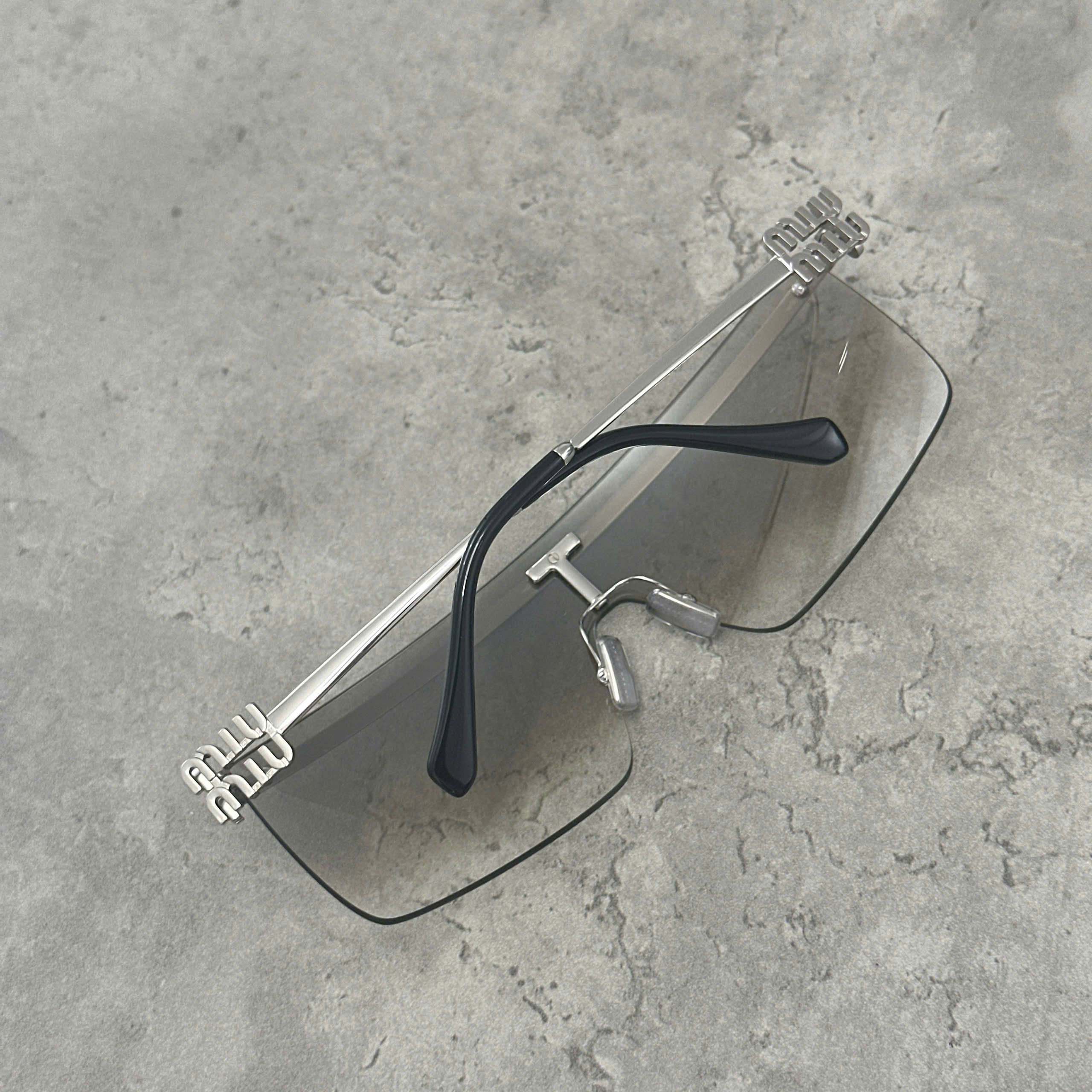 Miu Miu MIU MIU MU 50ZS 1BC8K1 Sunglasses Size ONE SIZE - 3 Thumbnail