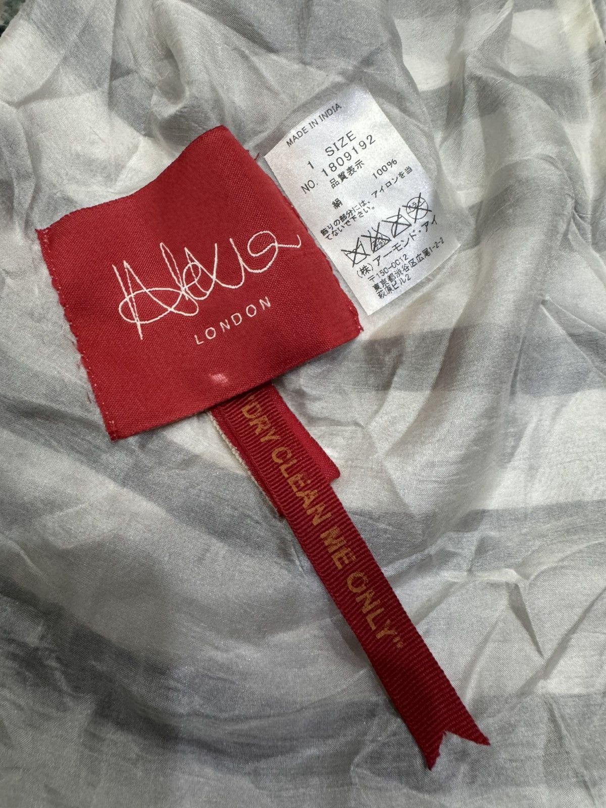 Japanese Brand ALEXIA LONDON SILK AND FEATHERS SCARF Size ONE SIZE - 8 Thumbnail