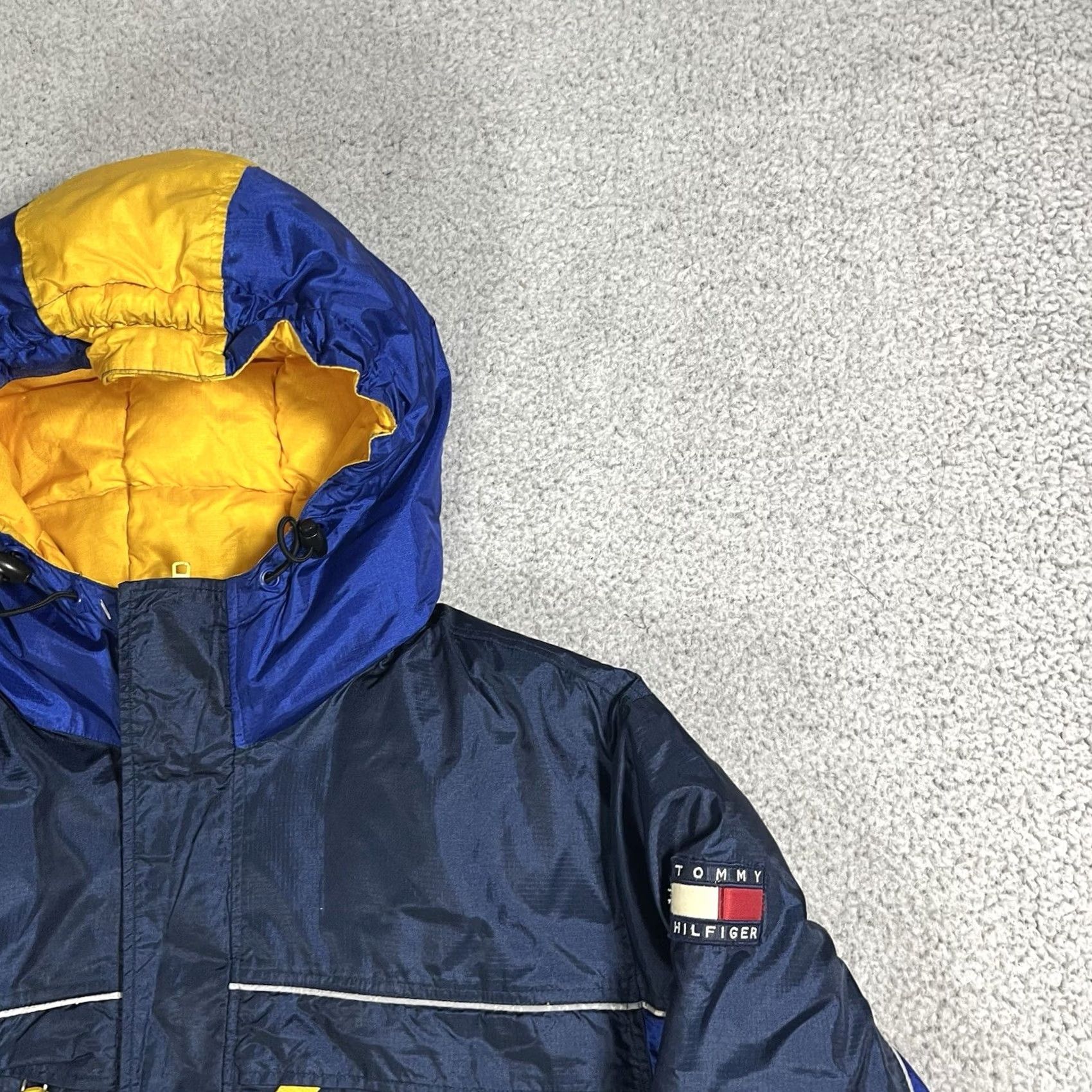 Tommy Hilfiger VINTAGE Tommy Hilfiger Jacket Men Large Blue Goose Down Ski Puffer Parka Size US L / EU 52-54 / 3 - 6 Thumbnail