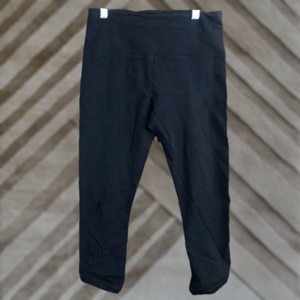 Athleta Athleta Womens Pants Black Leggings Elastic Waist Capris Cropped Stretch Small Capri Leggings Casual Athletic Women’s Pants Size 28" / US 6 / IT 42 - 1 Thumbnail