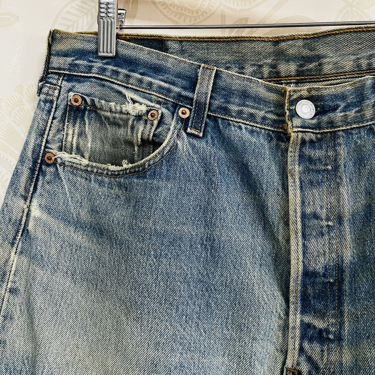 Levi's Vintage Distressed Levis 501XX 1997 Made In USA Jeans Size US 35 - 5 Thumbnail