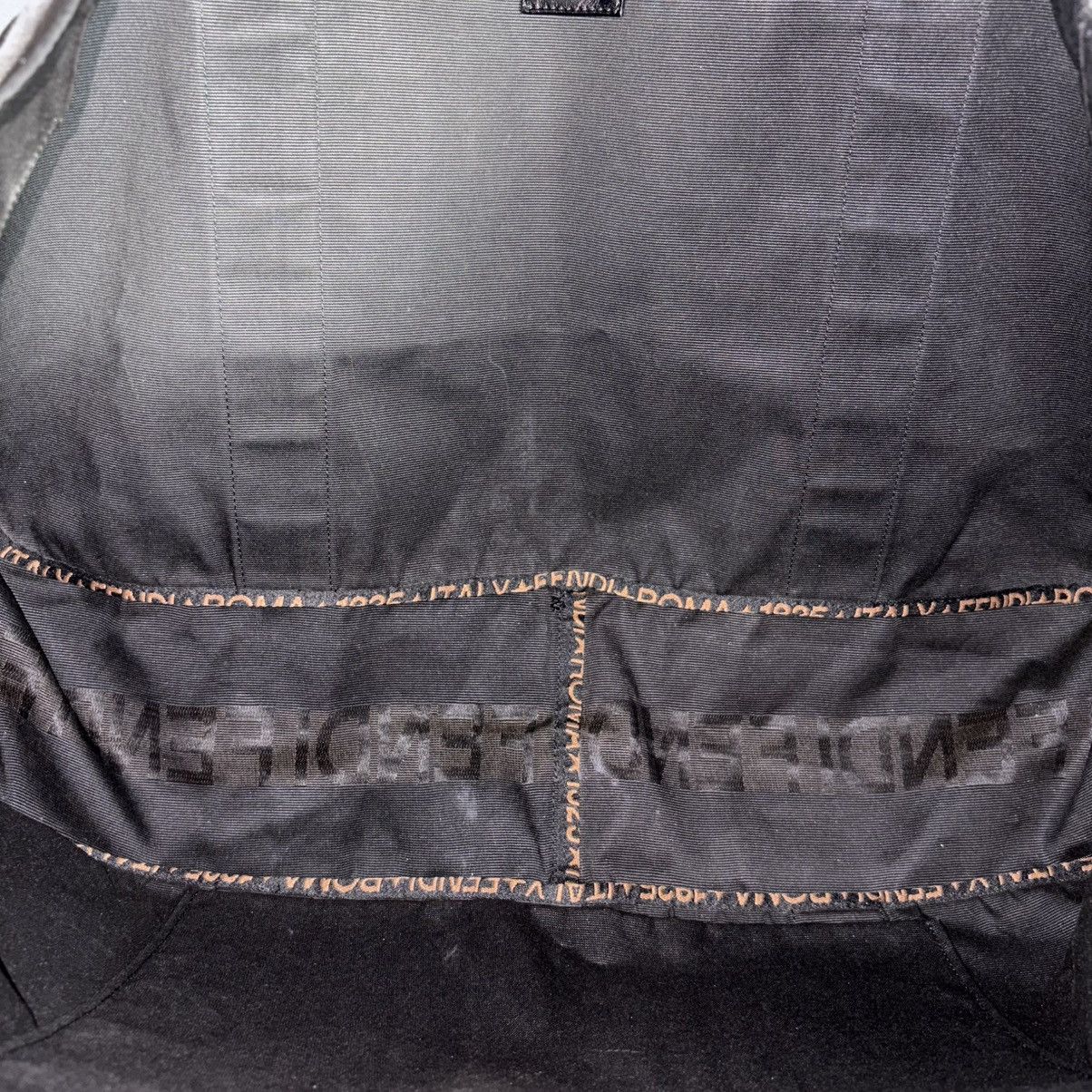 Fendi Fendi Roma Big Canvas Tote Bag Size ONE SIZE - 9 Thumbnail