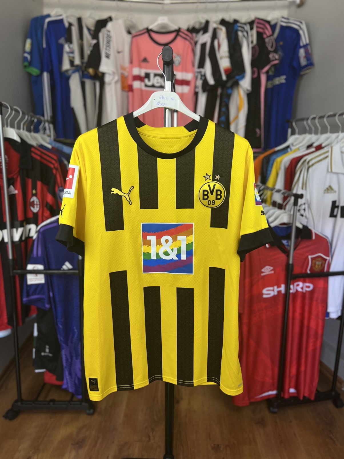 Puma Soccer Jersey Puma Borussia Dortmund 2022/23 Bellingham #22 Size US L / EU 52-54 / 3 - 2 Thumbnail