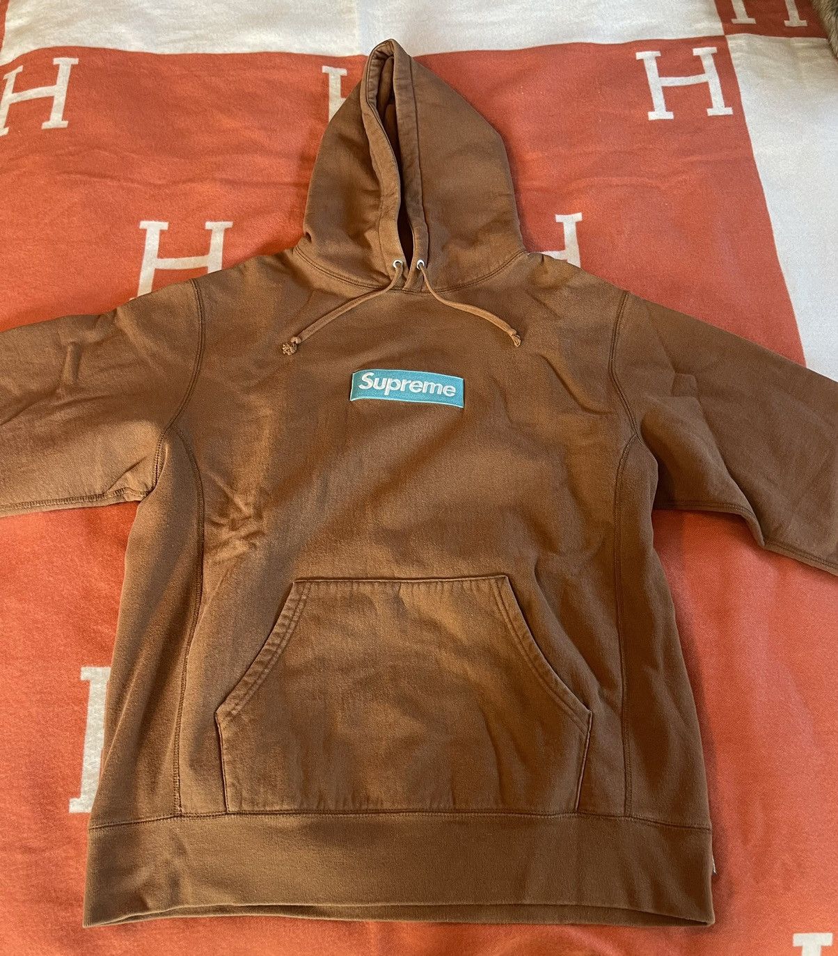 image of Supreme Box Logo Hoodie Rust Fw17, Men's (Size XL)