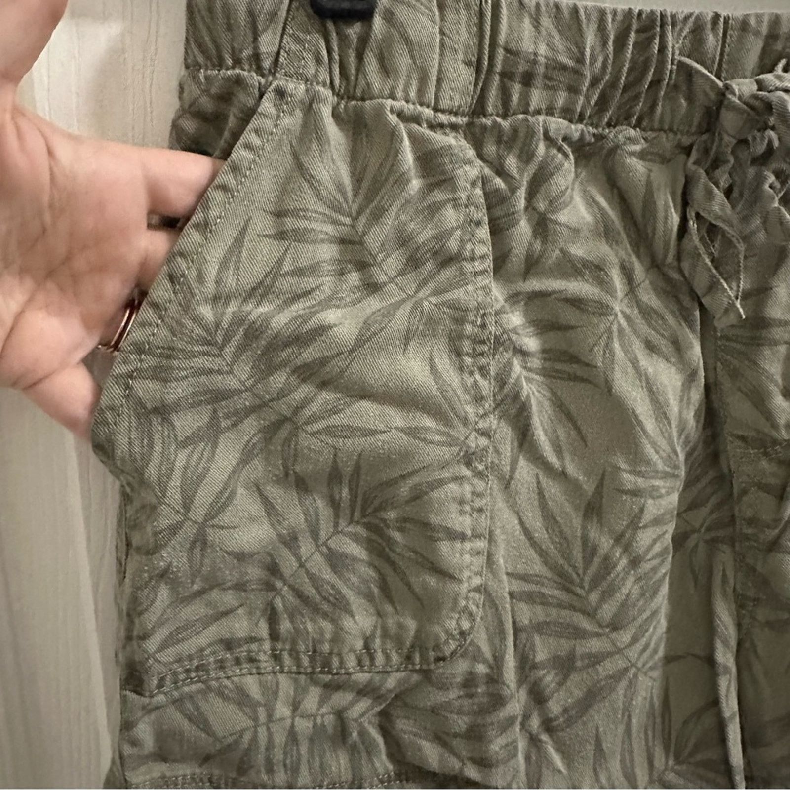 Gap GAP Ladies Tencel Short with Front Pocketed Shorts Small Size 27" / US 4 / IT 40 - 3 Thumbnail