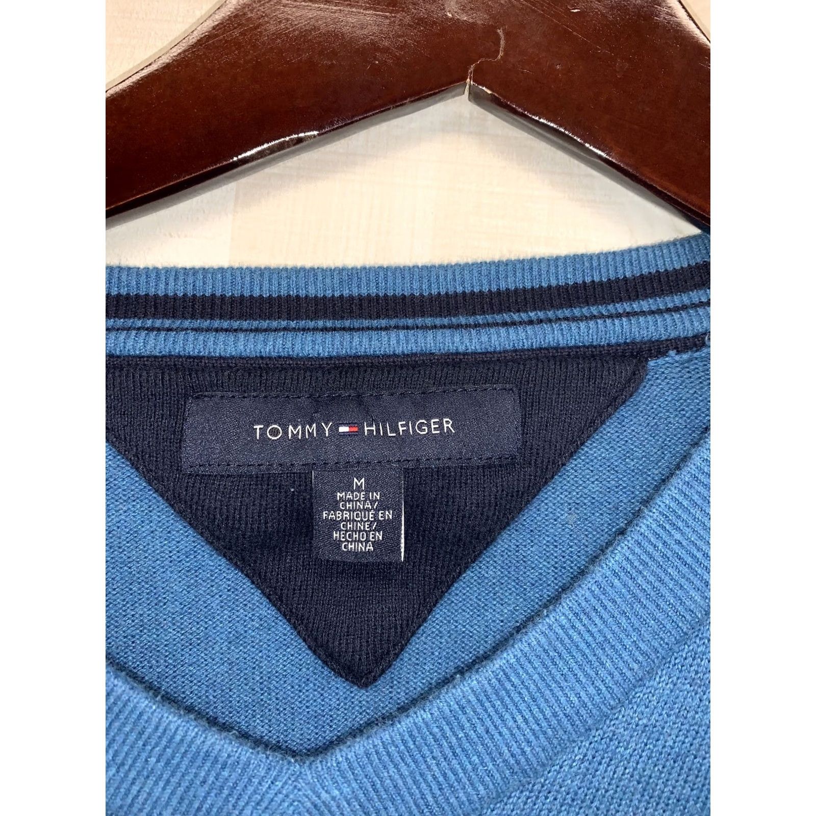 Tommy Hilfiger Tommy Hilfiger Men’s V Neck Long Sleeve 100% Cotton Sweater-3687 Blue M Pullover Size US M / EU 48-50 / 2 - 2 Thumbnail