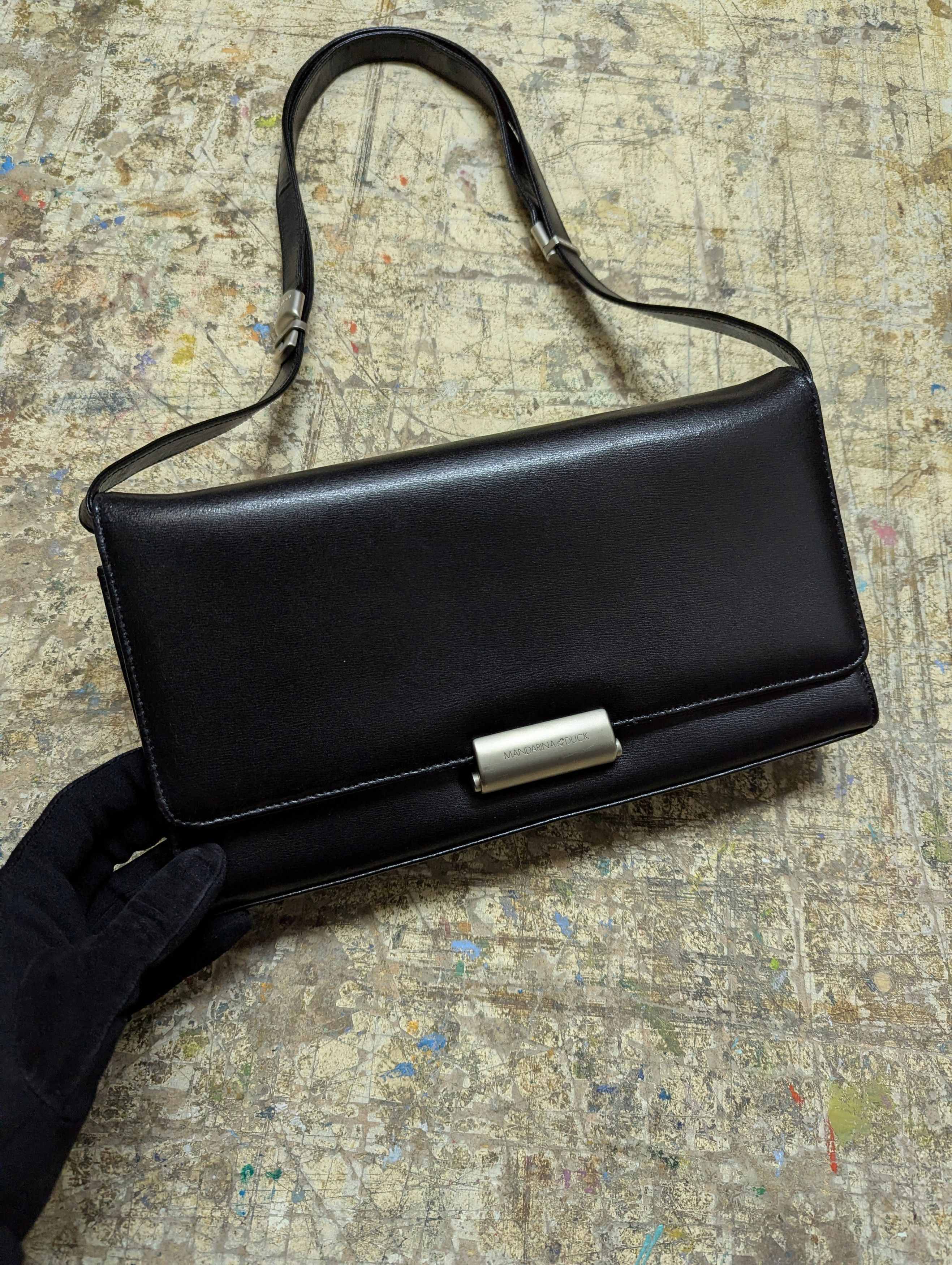 Mandarina Duck Rare! 00s Mandarina Duck Iconic Crossbody Leather Bag Size ONE SIZE - 2 Thumbnail