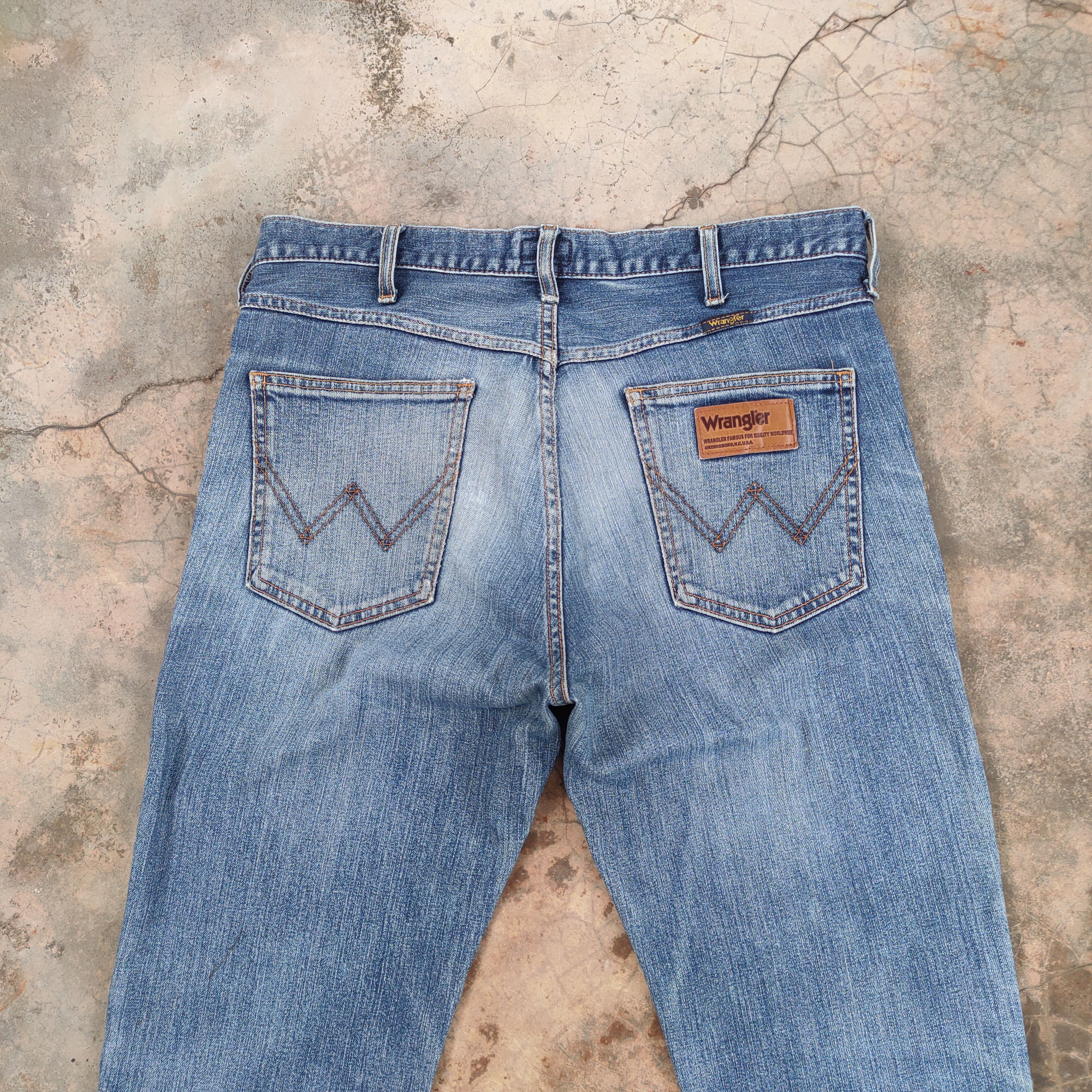 Wrangler W34 VINTAGE WRANGLER FADED MUDWASHER RIPPED DENIM JEAN PANTS Size US 34 / EU 50 - 9 Thumbnail