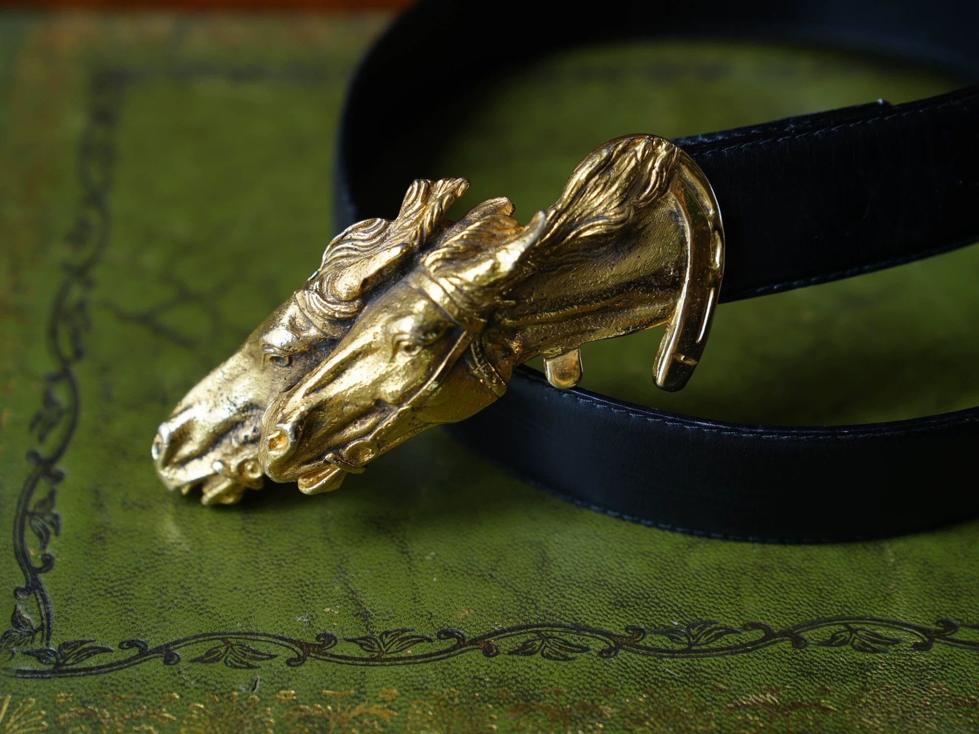 Gucci Black Belt with Gold Double Horse Head Buckle Size ONE SIZE - 4 Thumbnail