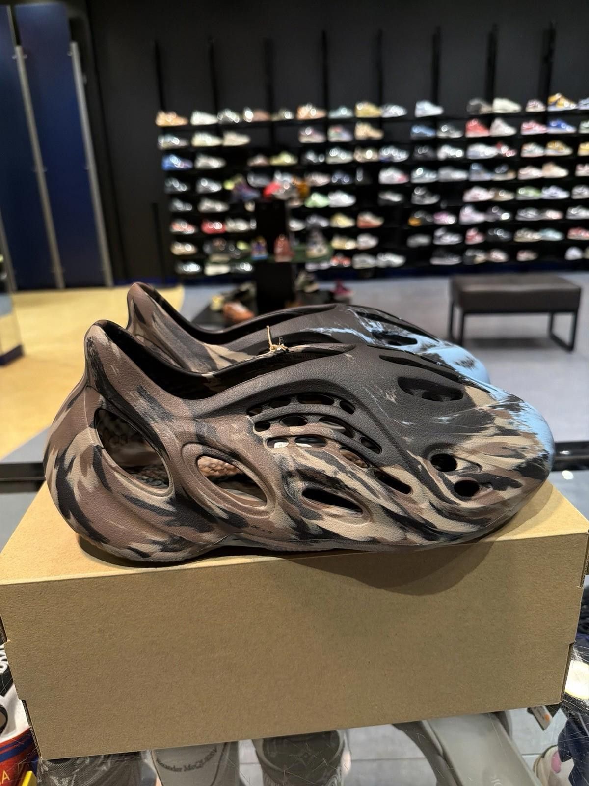 Adidas Size 11 adidas Yeezy Foam RNR MX Cinder [ ID4126 ] Size US 11 / EU 44 - 3 Thumbnail