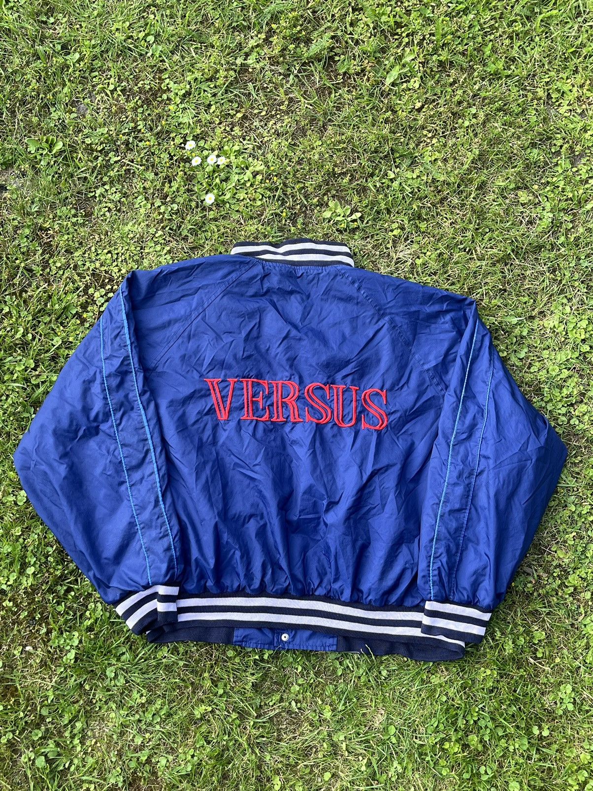 Versace Versus Versace Varsity Bomber Jacket USA streetwear Vintage Size US L / EU 52-54 / 3 - 2 Thumbnail