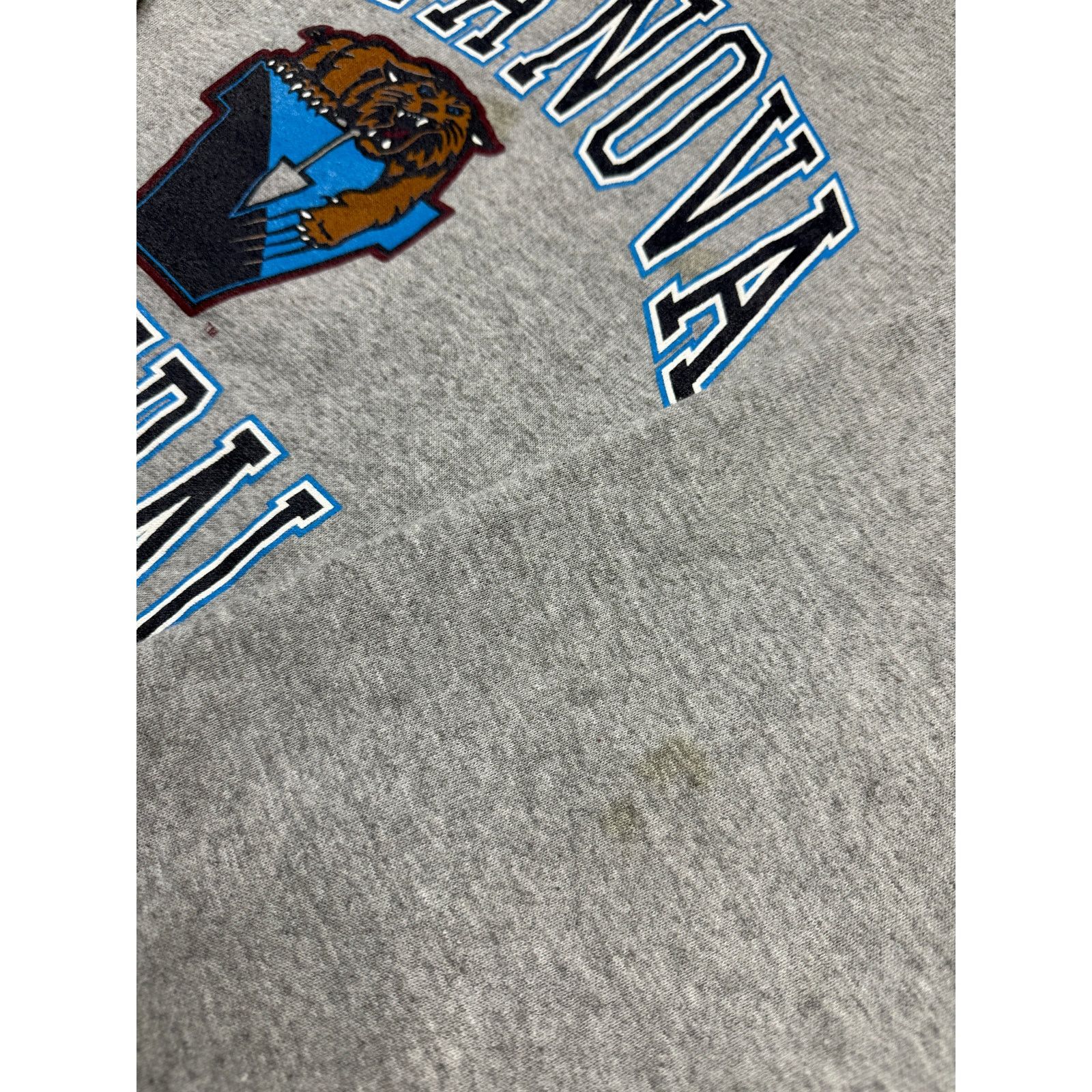 Vintage Vintage 90s Villanova Wildcats Basketball Collegiate NCAA XL Size US XL / EU 56 / 4 - 7 Thumbnail