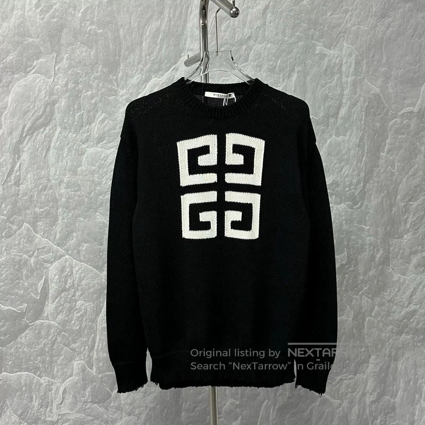 Givenchy givenchy logo knitted sweater in black. Size US M / EU 48-50 / 2 - 1 Thumbnail
