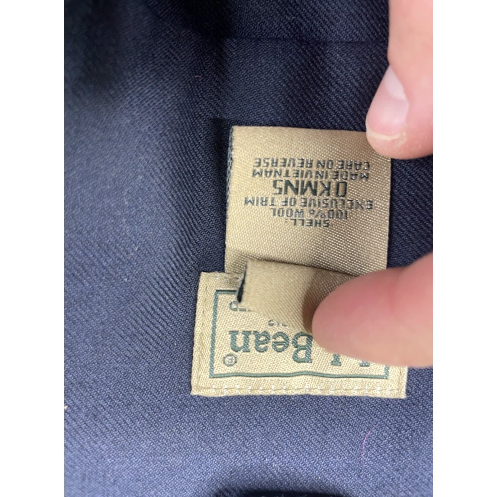 Vintage VINTAGE L.L. Bean Button-Down Shirt Men’s Large Wool 100% Navy Blue Hunting Outdoors Casual/Classic USA Pockets Heavyweight Long Sleeve Size US L / EU 52-54 / 3 - 4 Thumbnail
