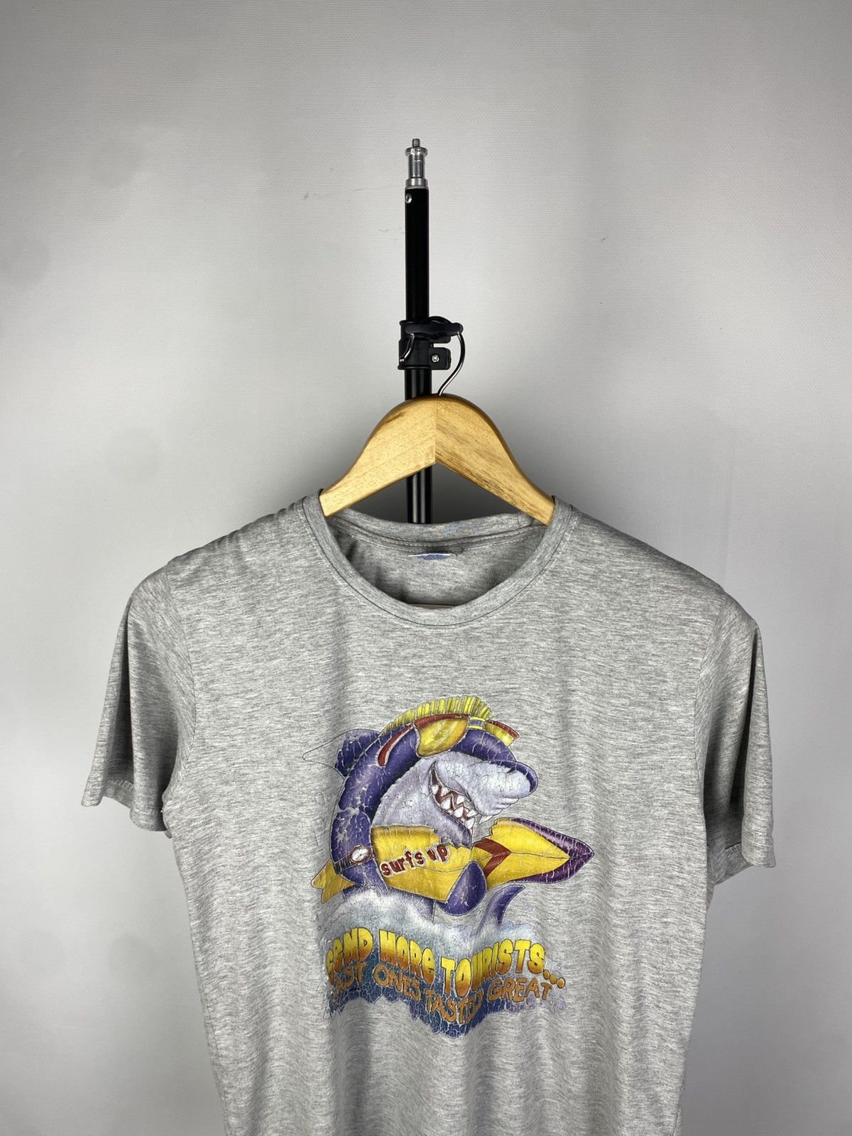 Vintage Vintage 90s Humor Shark Sex Porn Surf T-shirt Size US XS / EU 42 / 0 - 2 Thumbnail