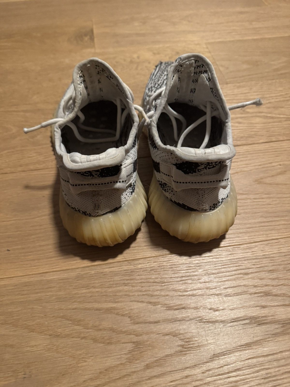 Adidas Yeezy boost 350 V2 “zebra” Size US 9 / EU 42 - 4 Thumbnail