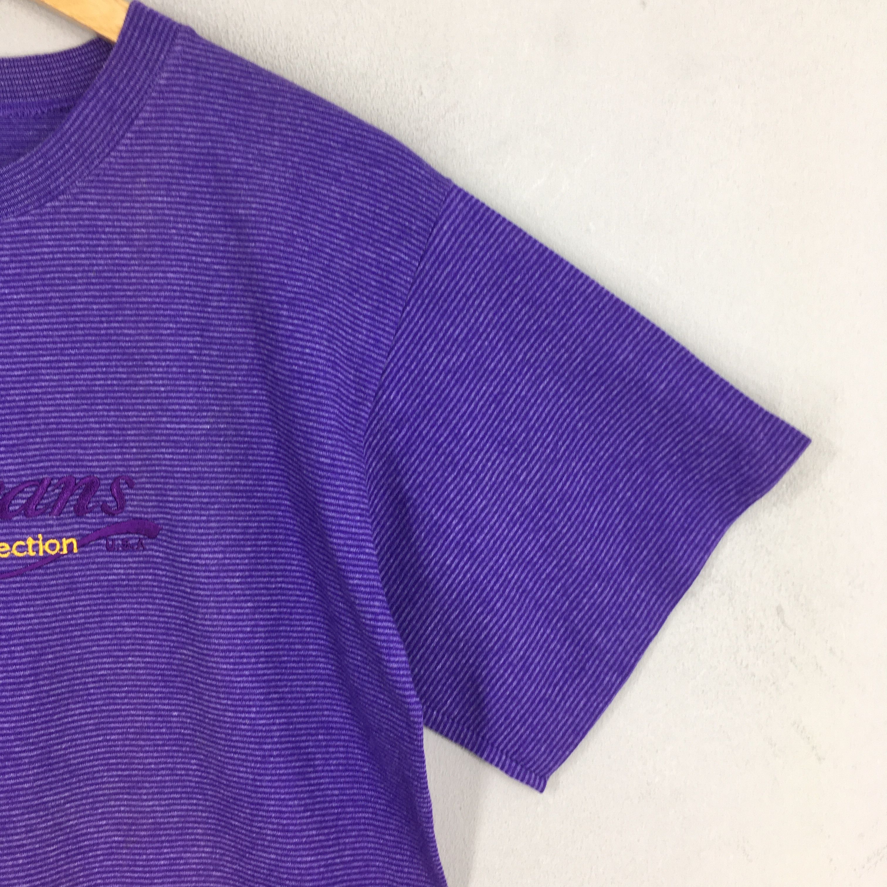 Guess Vintage 90s Guess Jeans Usa Striped Purple T shirt Medium Size US M / EU 48-50 / 2 - 4 Thumbnail