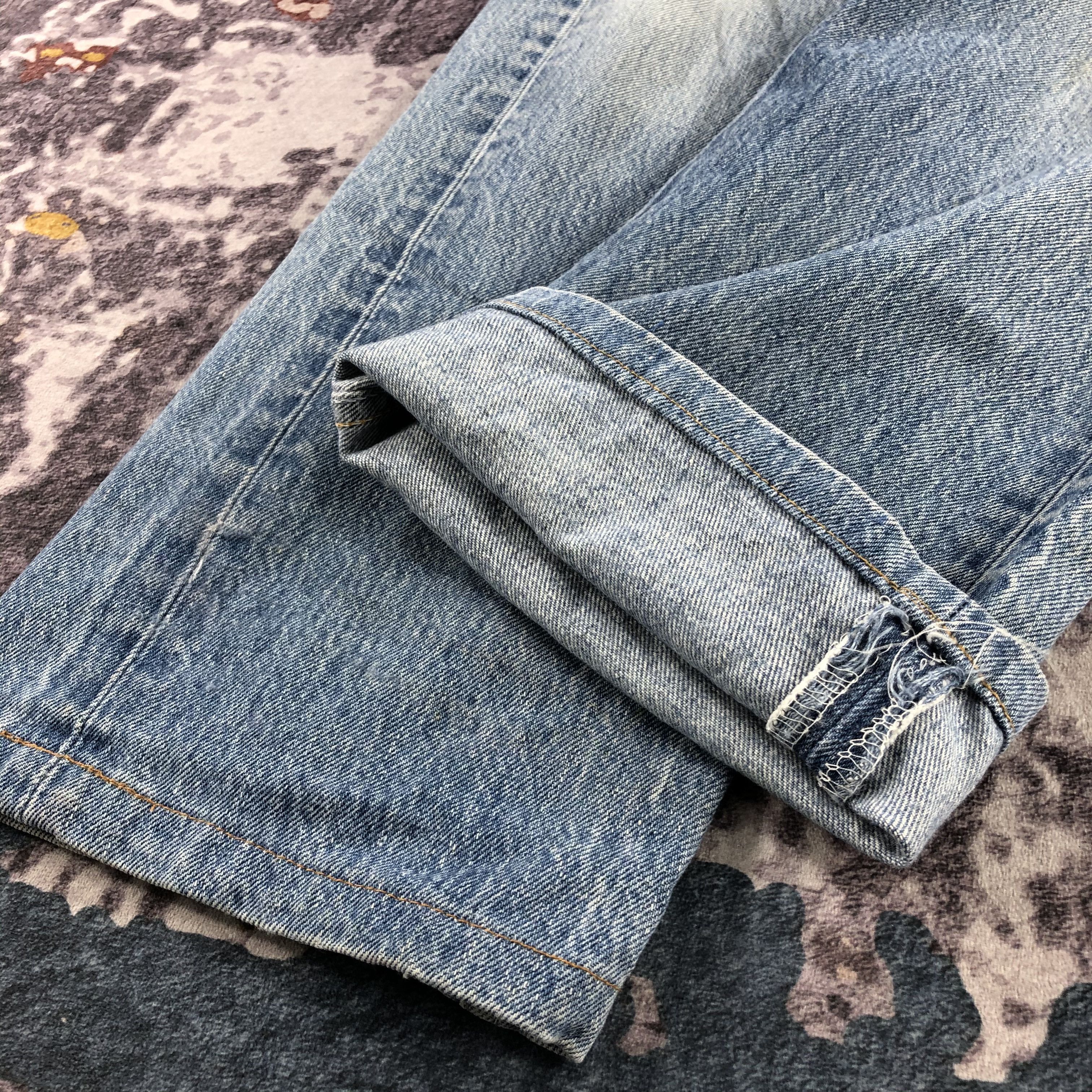 Levi's Vintage 90s Distress Levis 501 Jeans-JM2769 Size US 35 - 8 Thumbnail