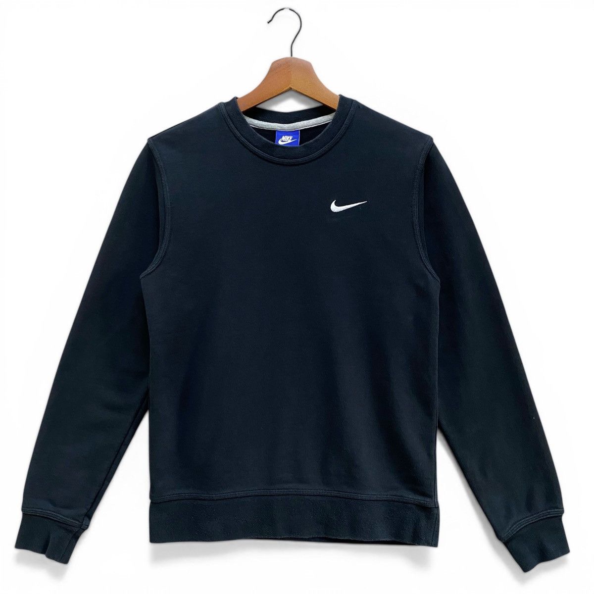 Nike Vintage Nike Small Swoosh Sweatshirt Black Embroidered Logo Size US S / EU 44-46 / 1 - 5 Thumbnail