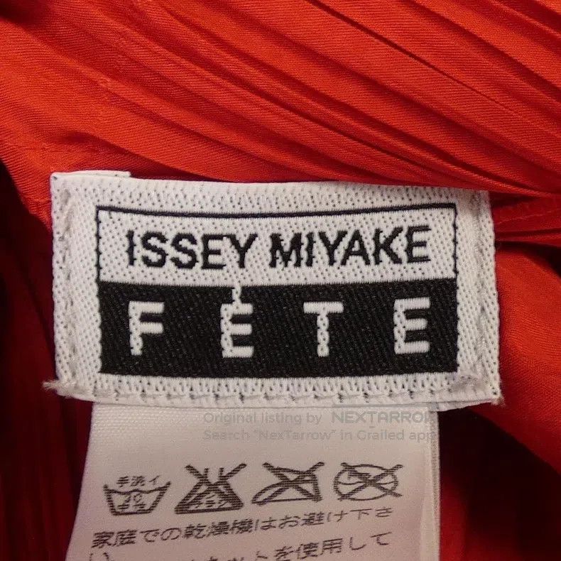 Issey Miyake Issey Miyake Red Pleated Top Size L / US 10 / IT 46 - 5 Thumbnail