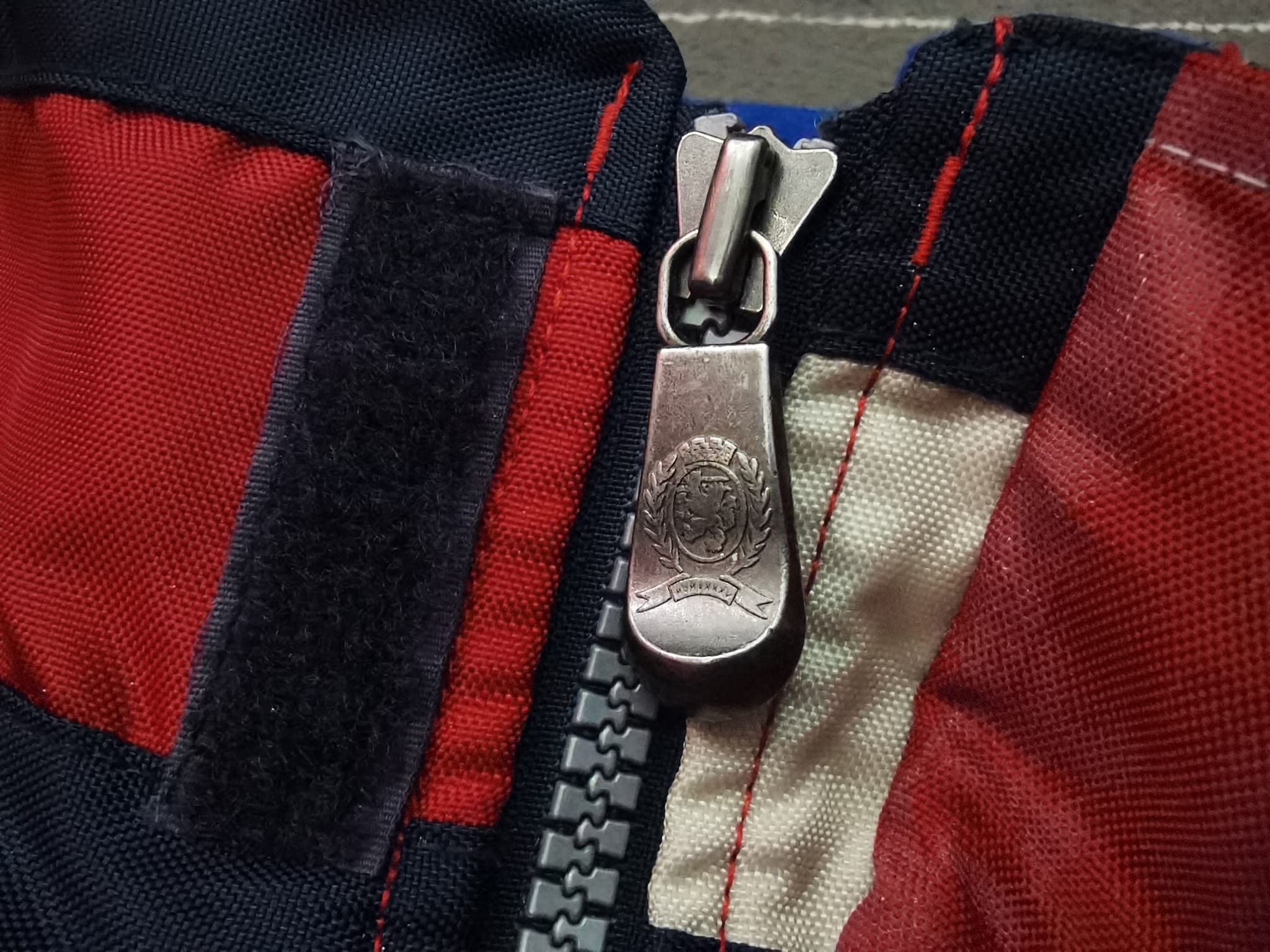 Tommy Hilfiger TOMMY HILFIGER vintage winter jacket M 2416 Size US M / EU 48-50 / 2 - 6 Thumbnail