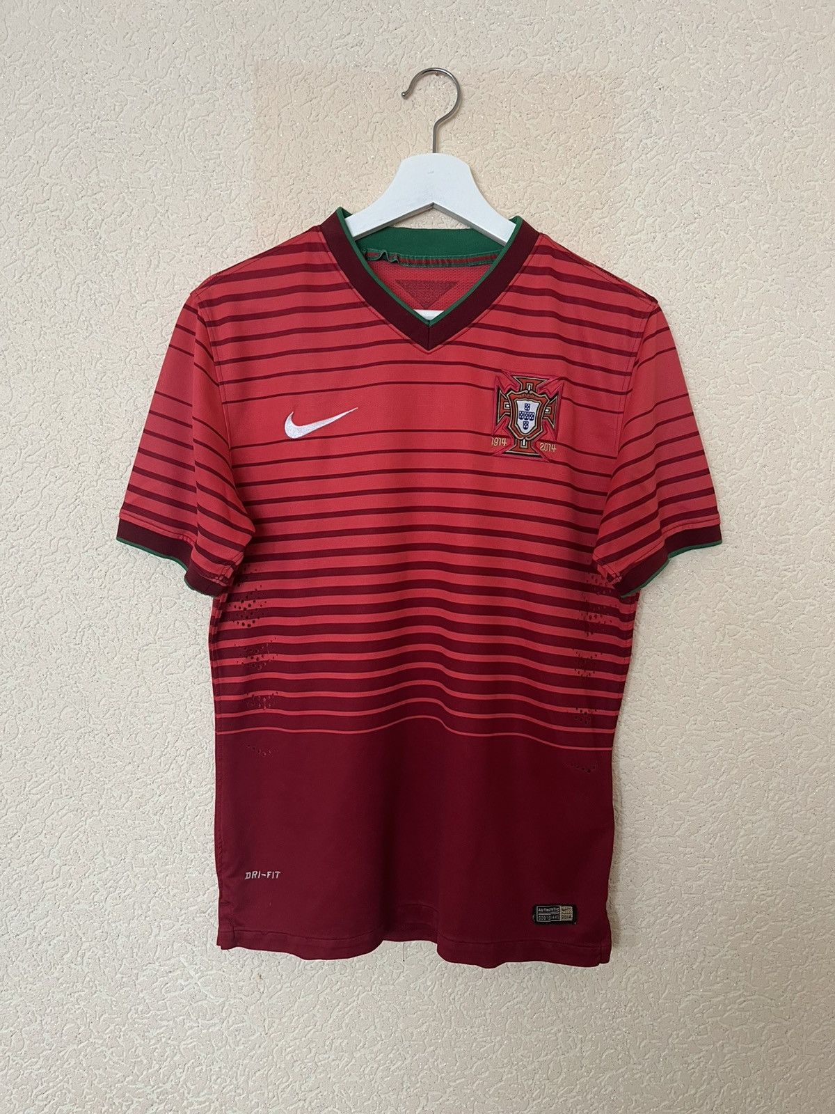 Nike Nike Portugal 2014 Home Soccer Jersey Football Shirt Size US M / EU 48-50 / 2 - 1 Thumbnail
