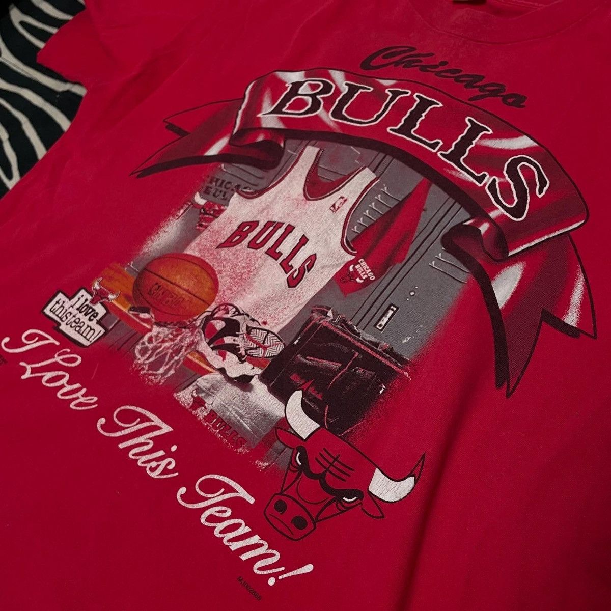 Vintage Vintage 90’s Michael Jordan T-Shirt Vtg Chicago Bulls Tee XL Size US XL / EU 56 / 4 - 4 Thumbnail