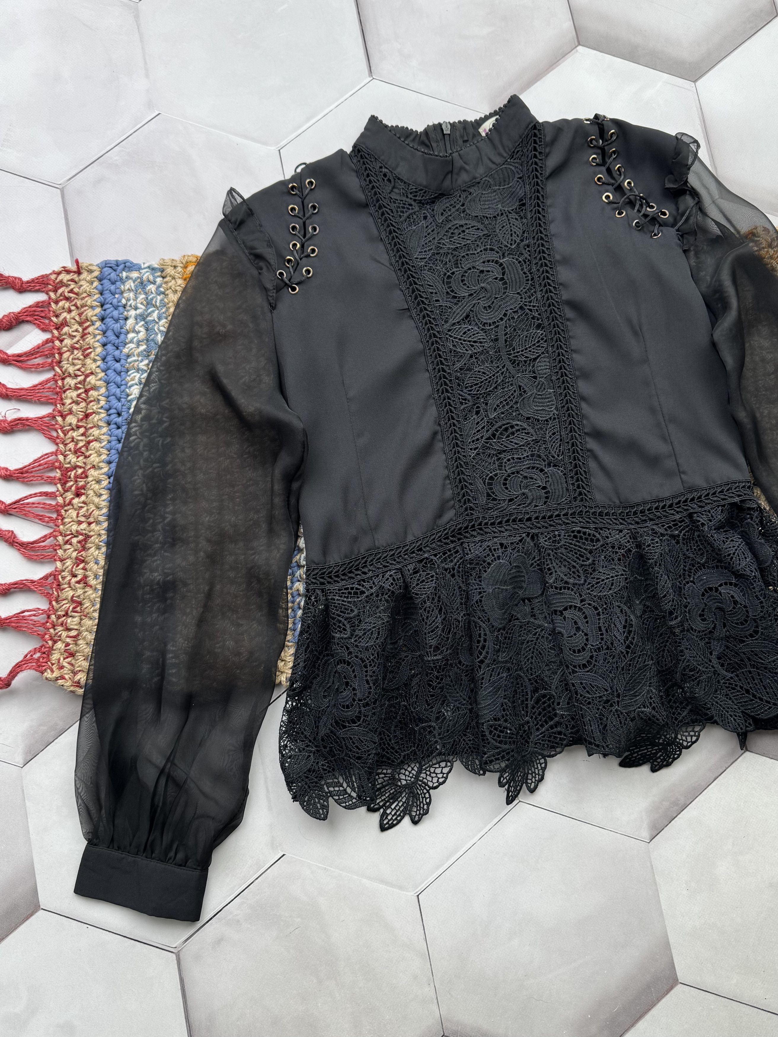 Vintage Vintage Blouse With Mesh Sleeve Size M / US 6-8 / IT 42-44 - 2 Thumbnail