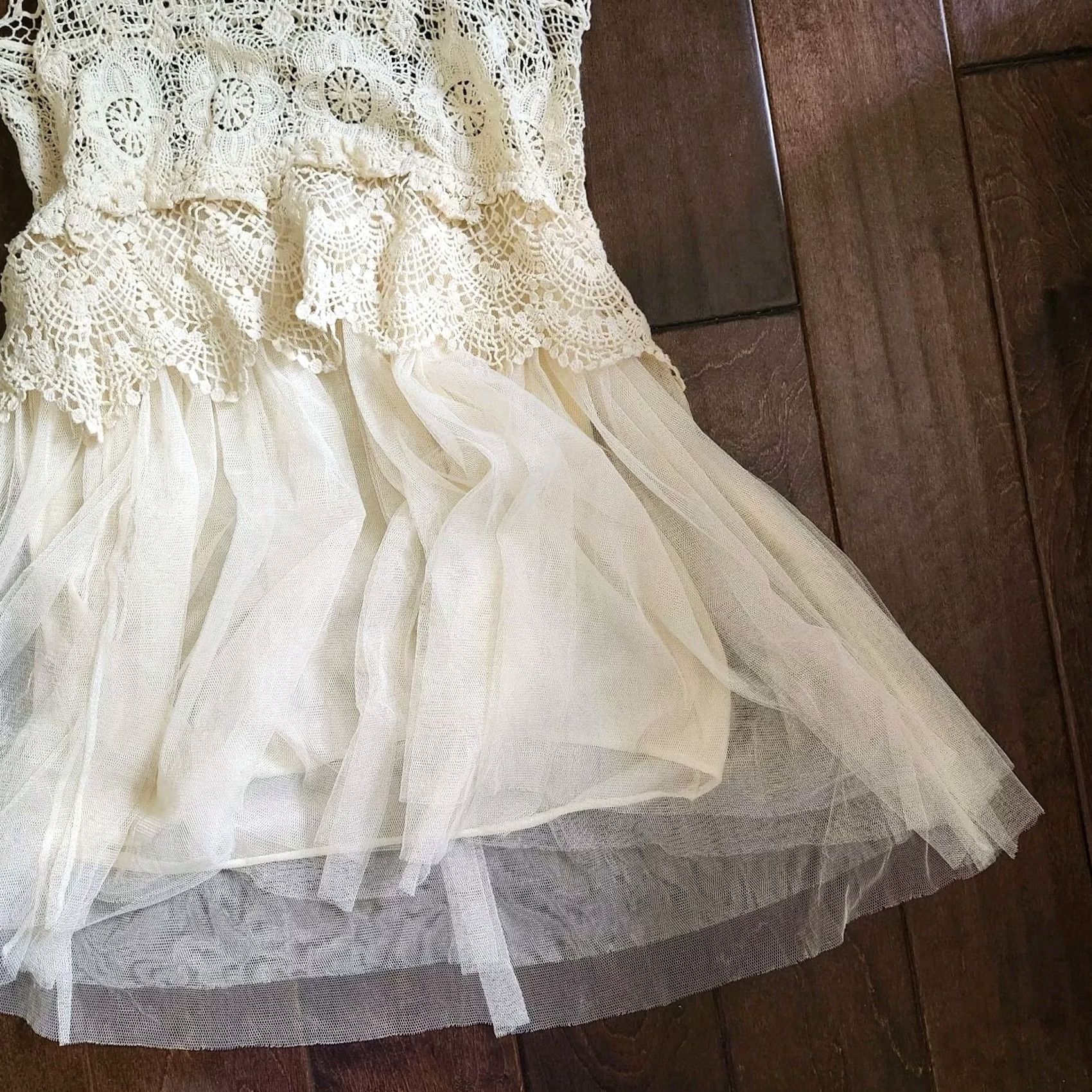 Vintage 36 Point 5 Women's Dress Lace Sleeveless Knee-Length White Polyester Party Wedding Large Lined Sheer Spring Summer Fall Size L / US 10 / IT 46 - 4 Thumbnail