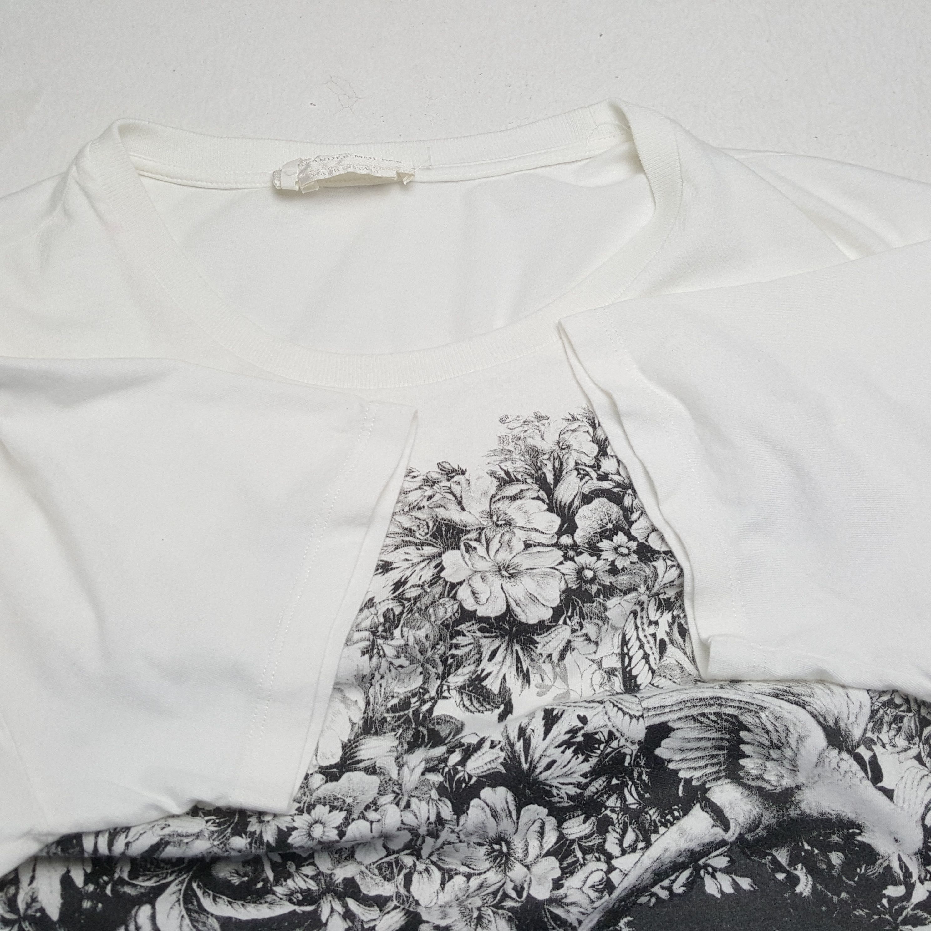 Alexander McQueen × Vintage Vintage ALEXANDER MCQUEEN Fashion Designer Brand T-Shirts Size US M / EU 48-50 / 2 - 6 Thumbnail