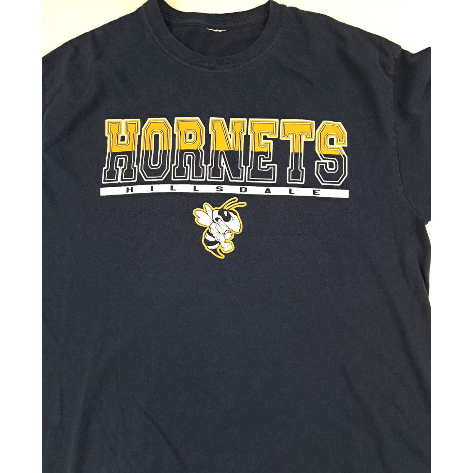 Vintage VINTAGE Hillsdale College Hornets T-Shirt Navy Medium Unisex Adults Cotton Short Sleeve Crew Neck 90s Solid Blue Fan Friends Mens / Womens Size US M / EU 48-50 / 2 - 2 Thumbnail