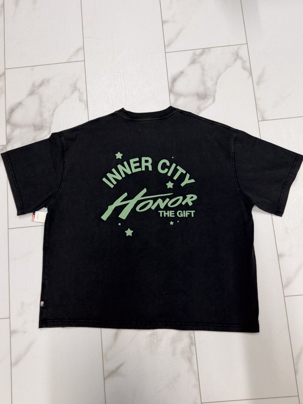 Honor the Gift HONOR THE GIFT LIVE FOR THE MOMENTS TEE Size US XXL / EU 58 / 5 - 3 Thumbnail