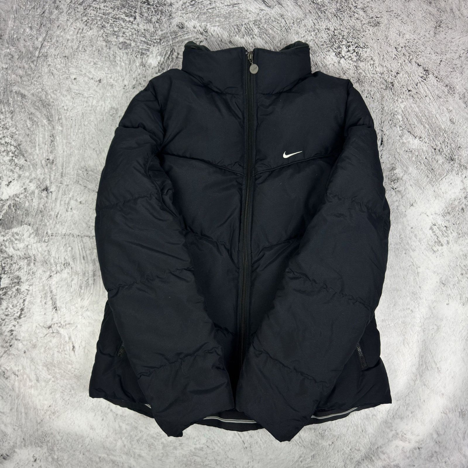 Nike Nike Women's Black White Swoosh Full Zip Puffer Jacket Large Size L / US 10 / IT 46 - 2 Thumbnail
