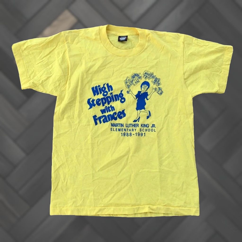 Vintage VINTAGE High Stepping With Frances Martin Luther King Jr Elementary T-Shirt L Mens Yellow Graphic Print 90s 80s Size US L / EU 52-54 / 3 - 1 Thumbnail