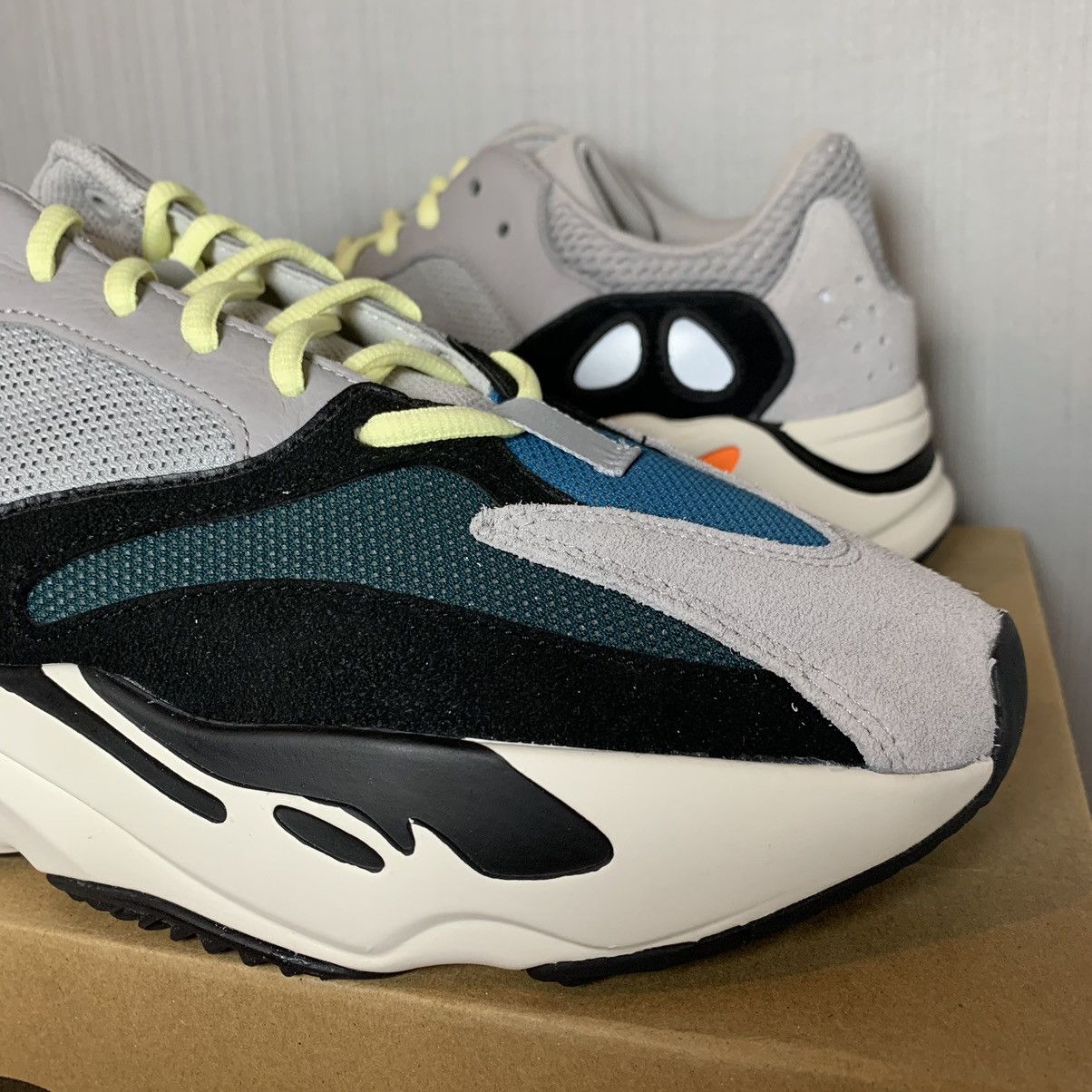 Adidas Yeezy 700 Boost Wave Runner Size US 11 / EU 44 - 6 Thumbnail