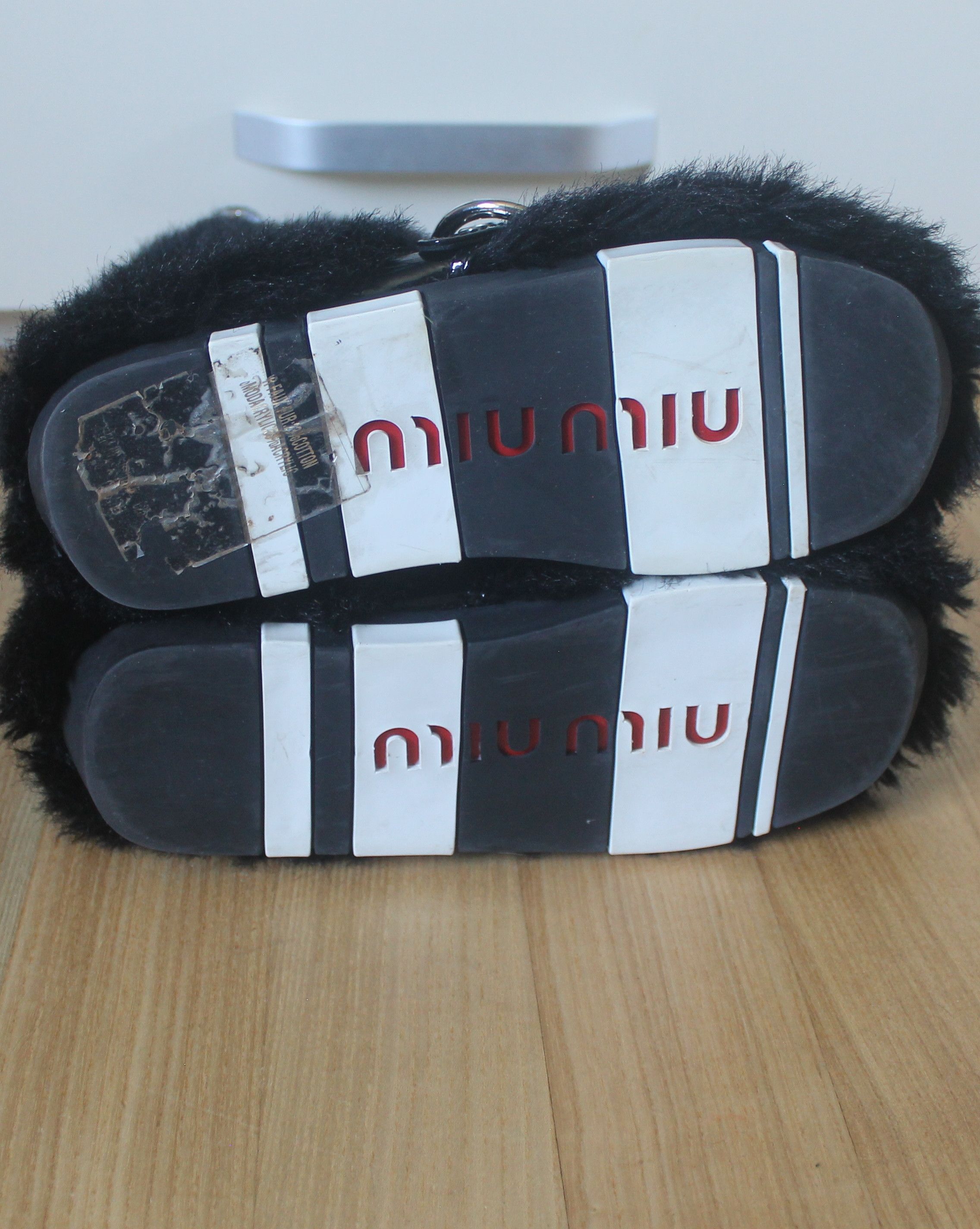 Miu Miu MIU MIU black faux fur boots with patent leather Size US 10.5 / IT 40.5 - 14 Thumbnail