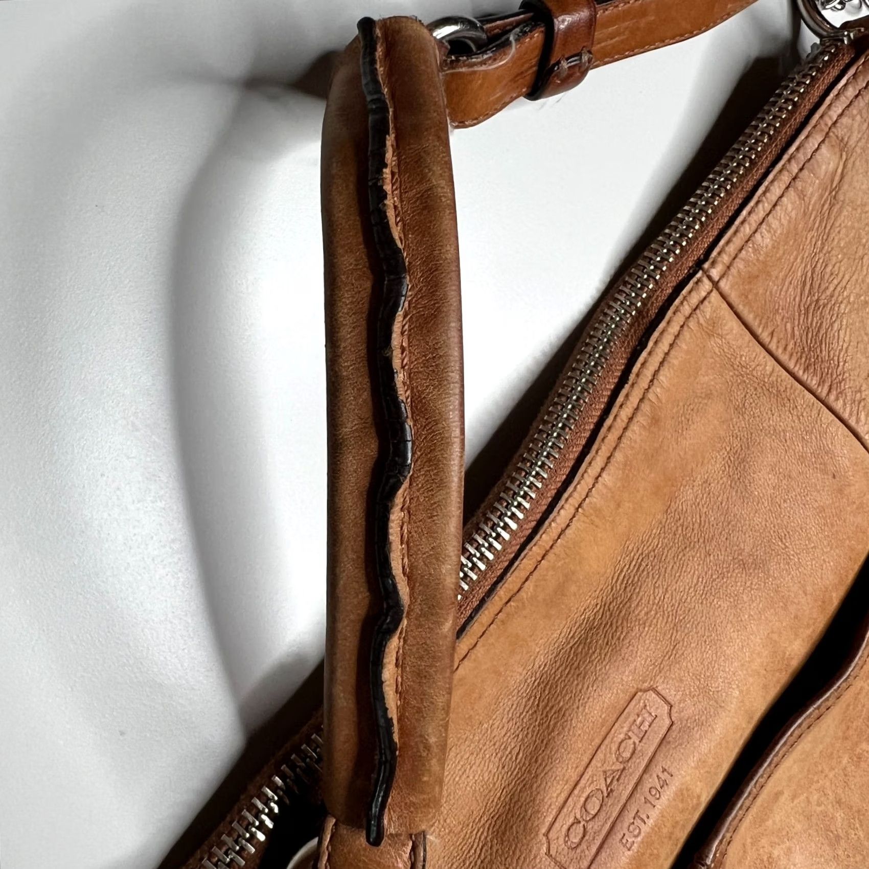 Coach VINTAGE Coach Brown Leather Shoulder Bag Slouchy Hobo Purse Pink Lining - Medium Women’s Bag | Coach J0849-12684 Size ONE SIZE - 3 Thumbnail